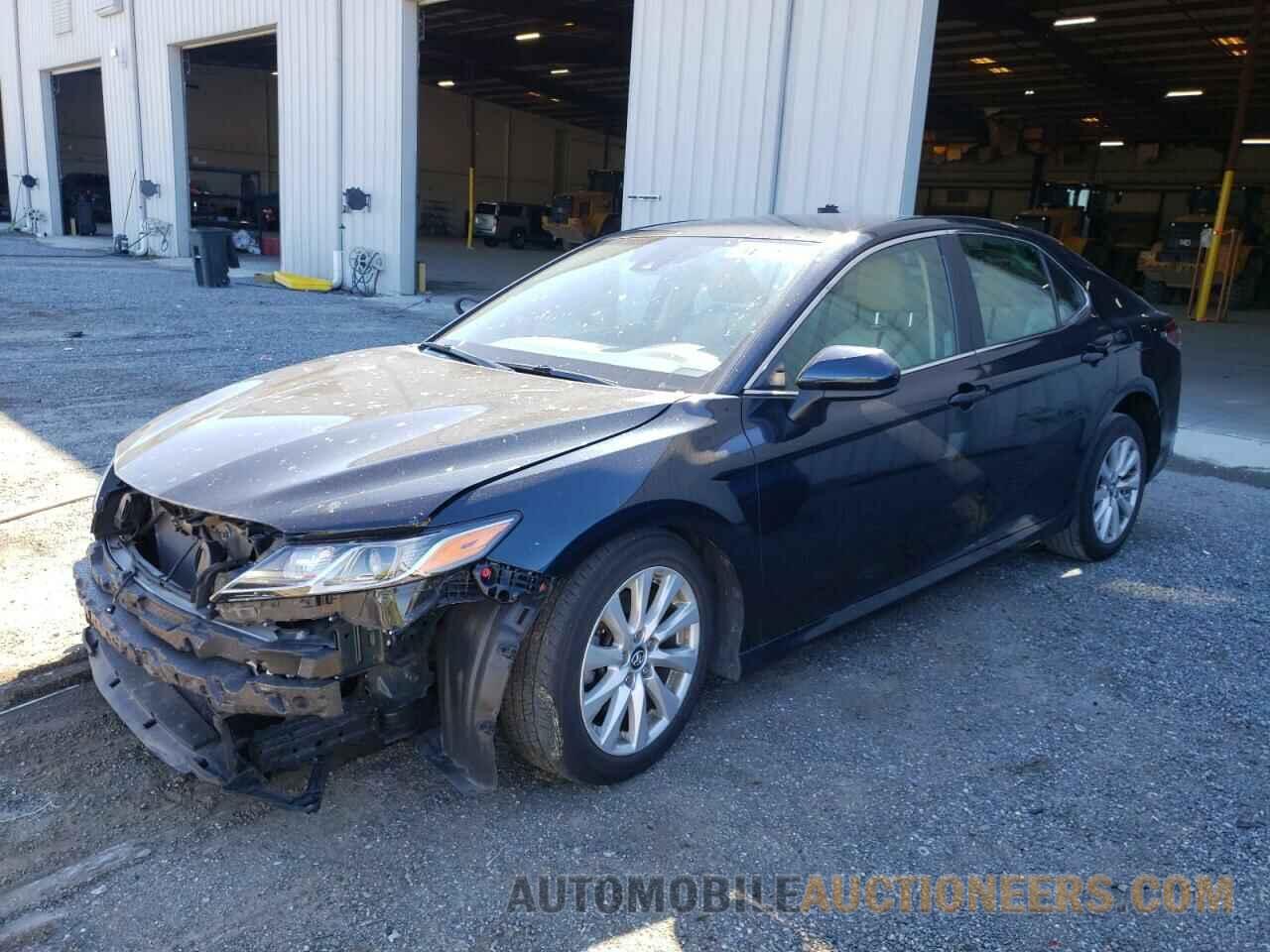 4T1B11HK2KU681870 TOYOTA CAMRY 2019