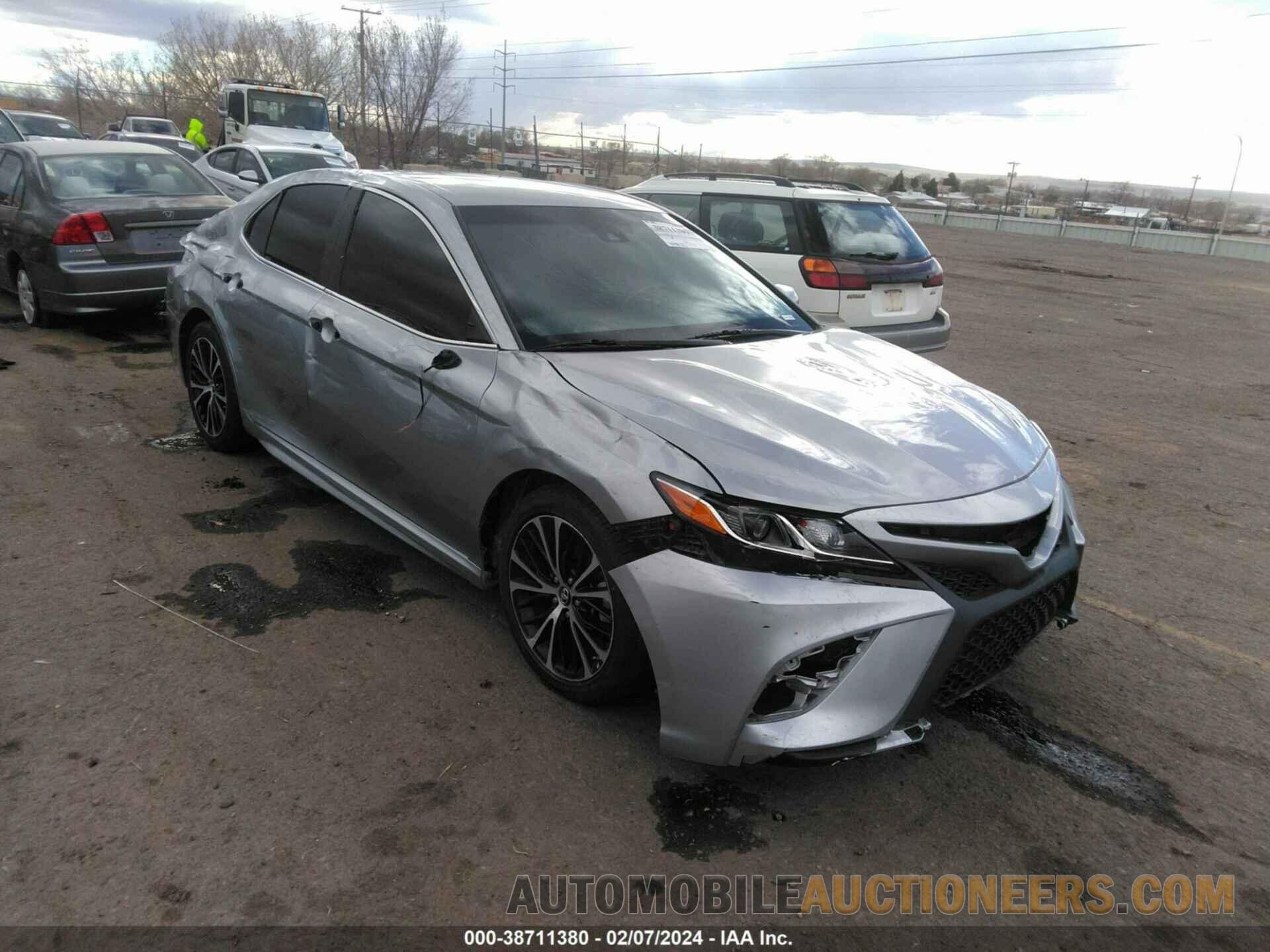 4T1B11HK2KU684686 TOYOTA CAMRY 2019