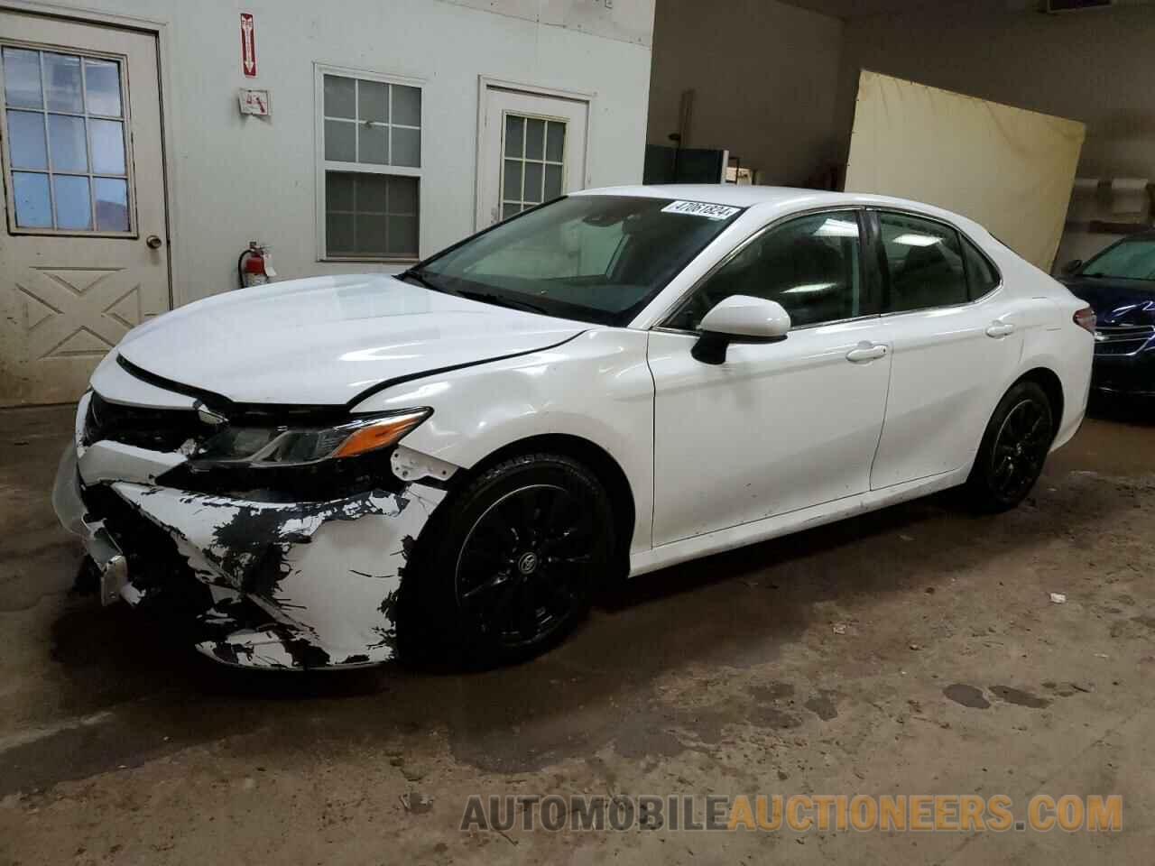 4T1B11HK2KU685806 TOYOTA CAMRY 2019