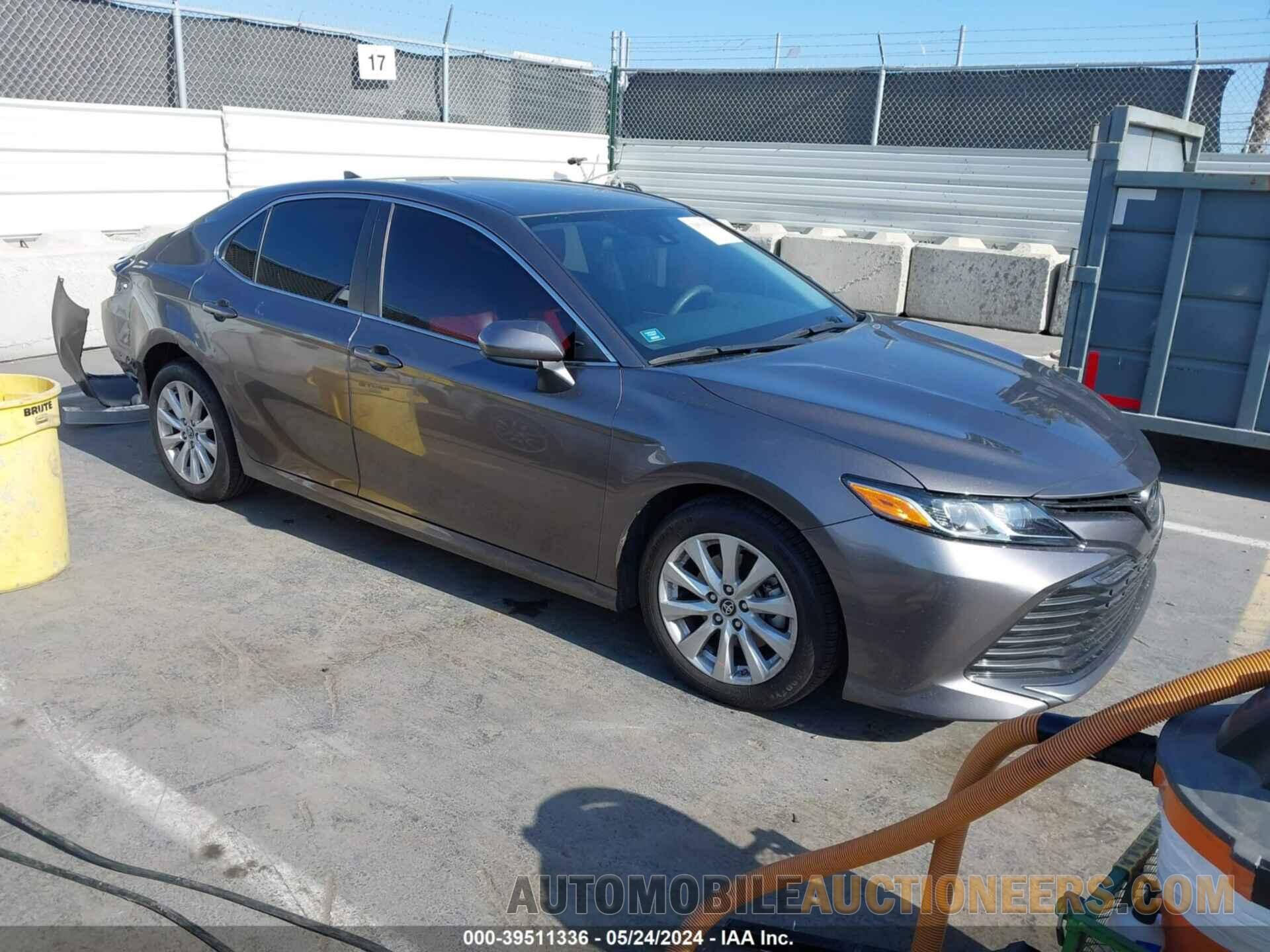 4T1B11HK2KU697132 TOYOTA CAMRY 2019