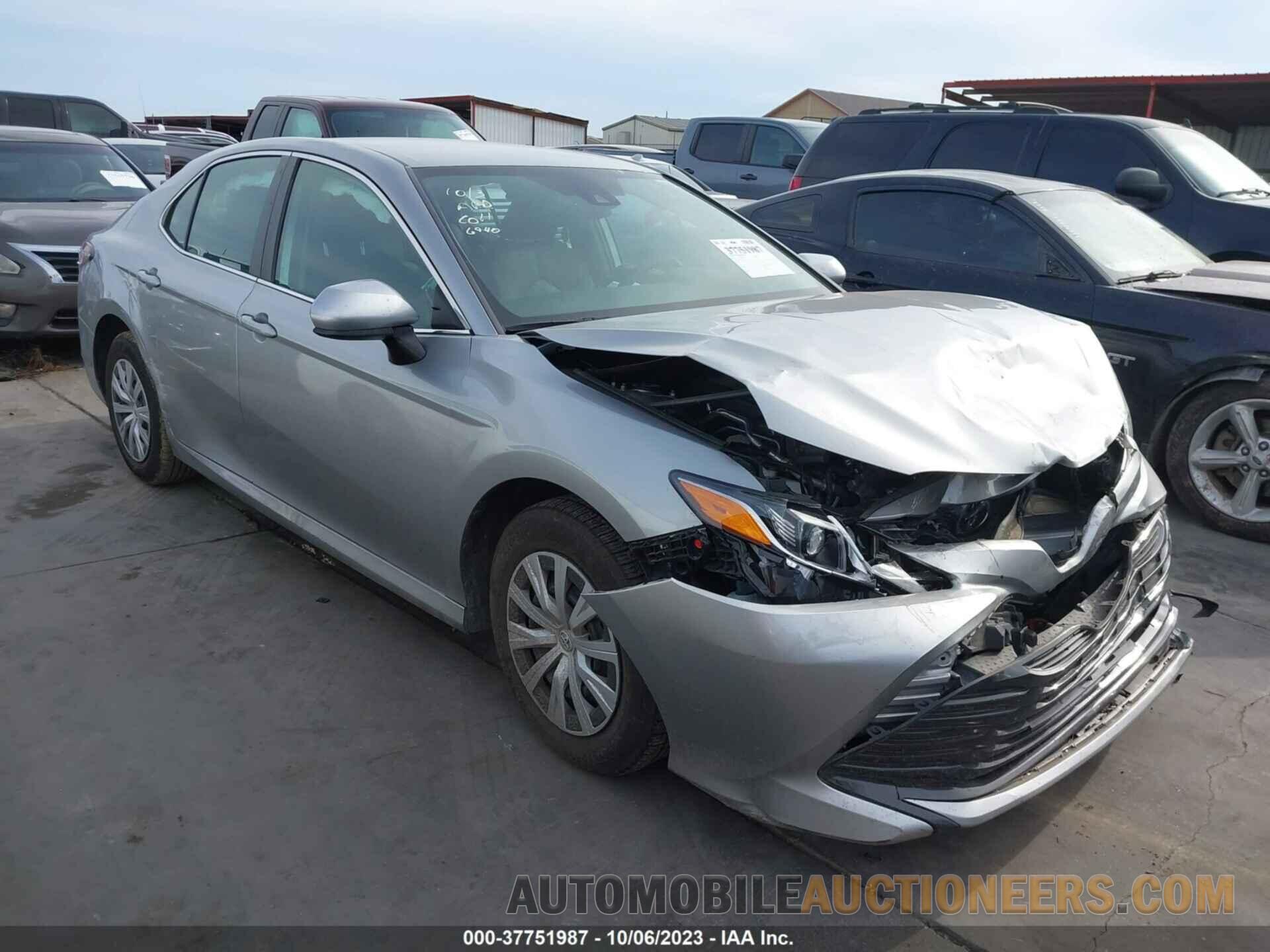 4T1B11HK2KU697423 TOYOTA CAMRY 2019