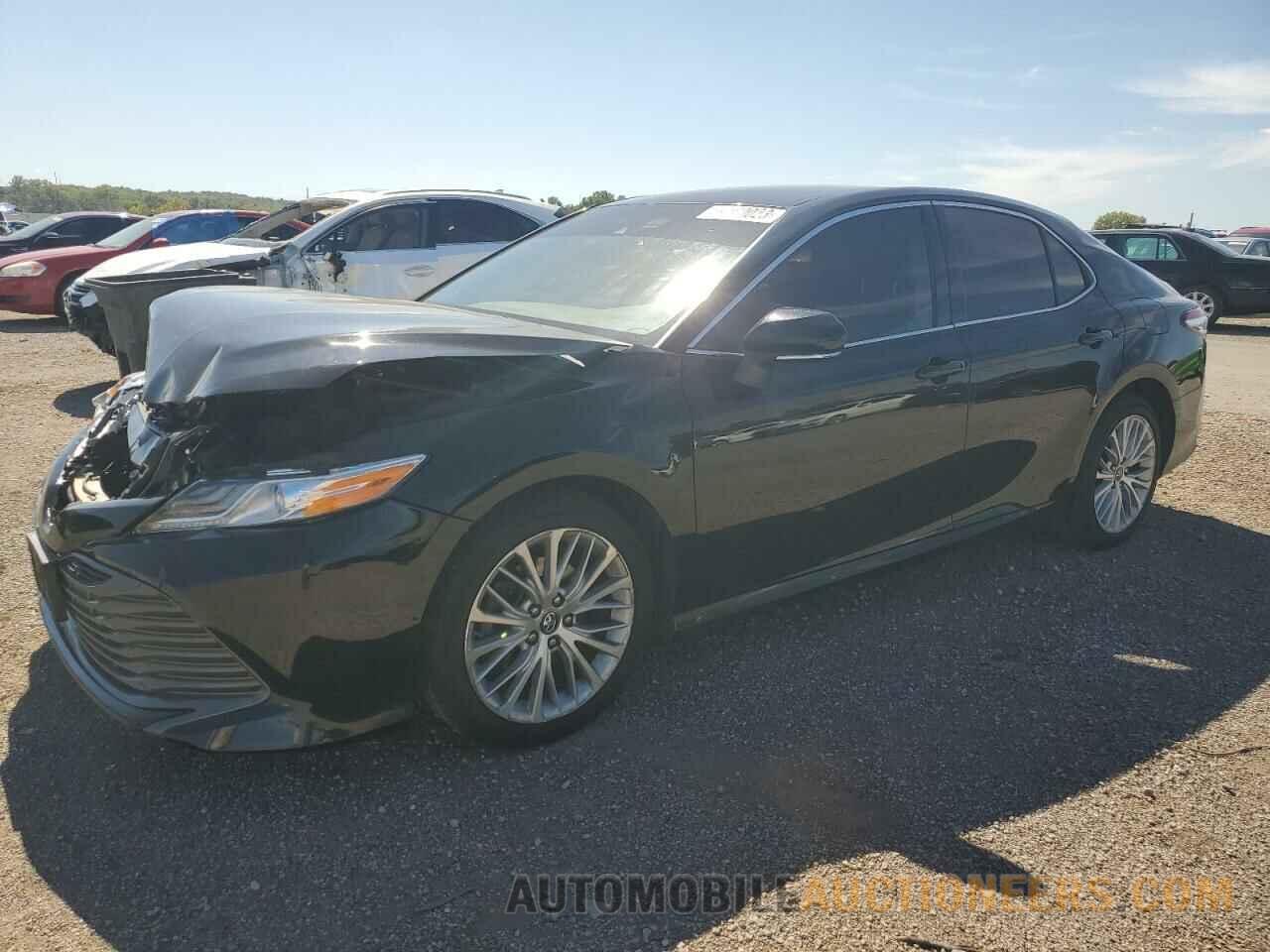 4T1B11HK2KU698359 TOYOTA CAMRY 2019