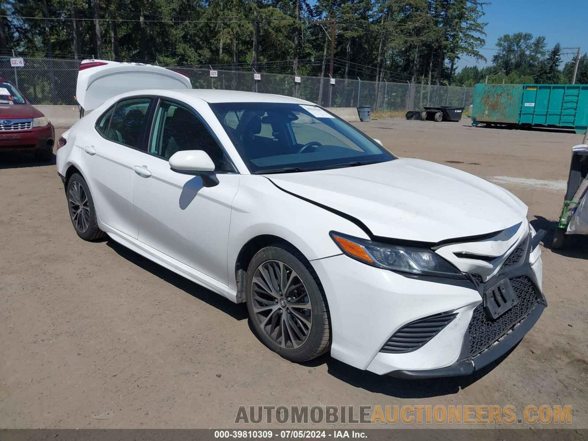 4T1B11HK2KU698992 TOYOTA CAMRY 2019