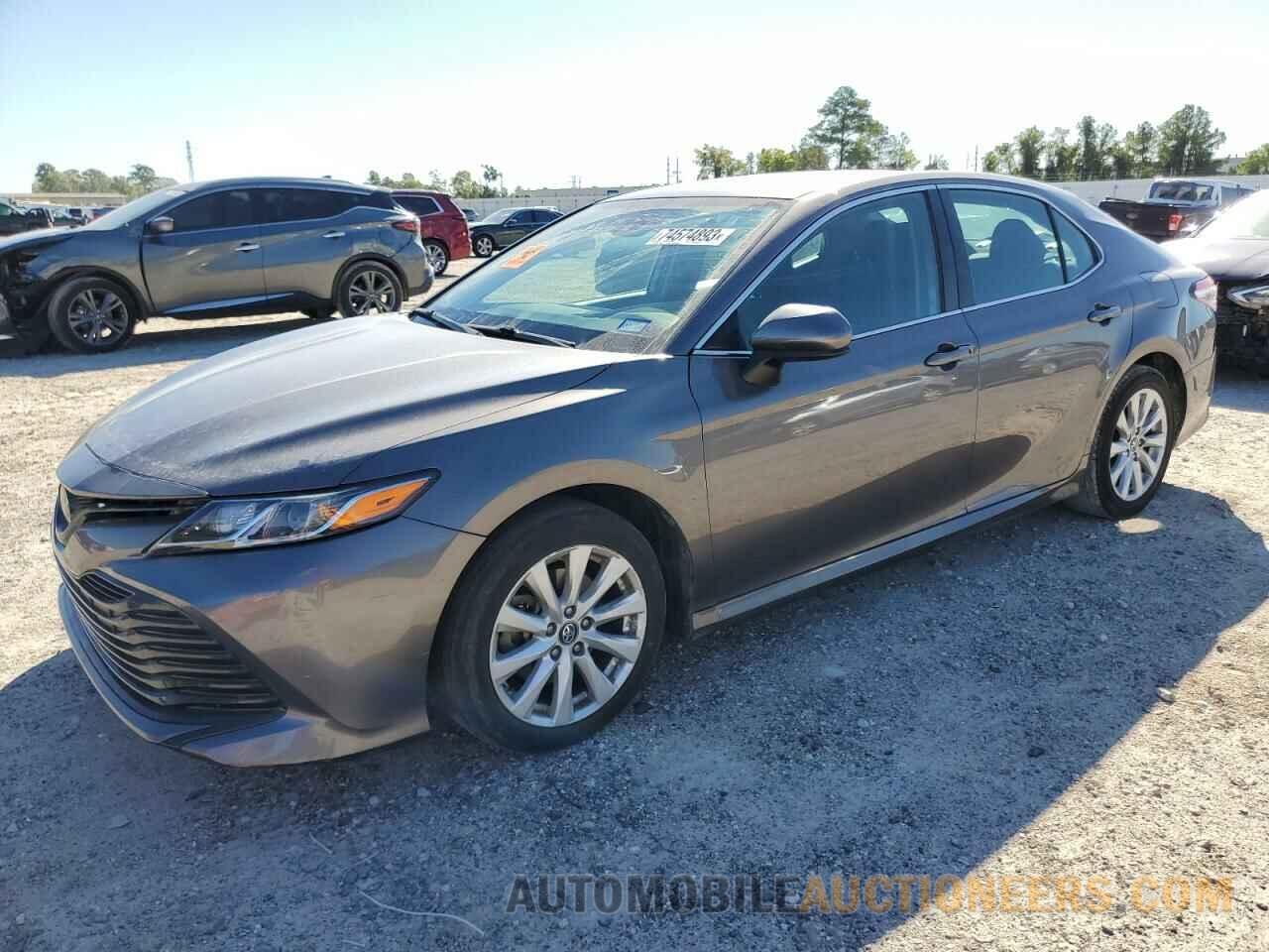 4T1B11HK2KU712437 TOYOTA CAMRY 2019