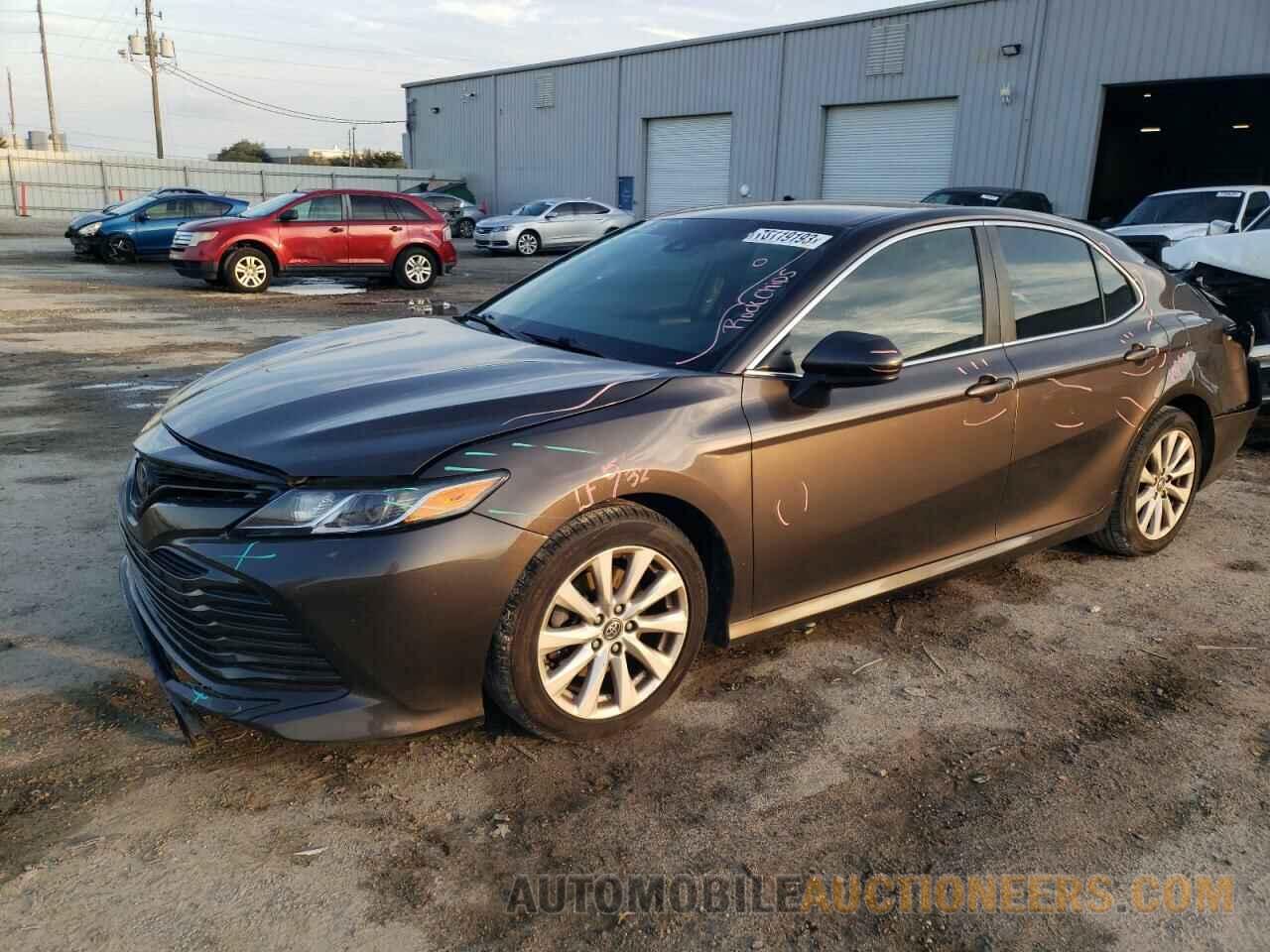 4T1B11HK2KU720425 TOYOTA CAMRY 2019