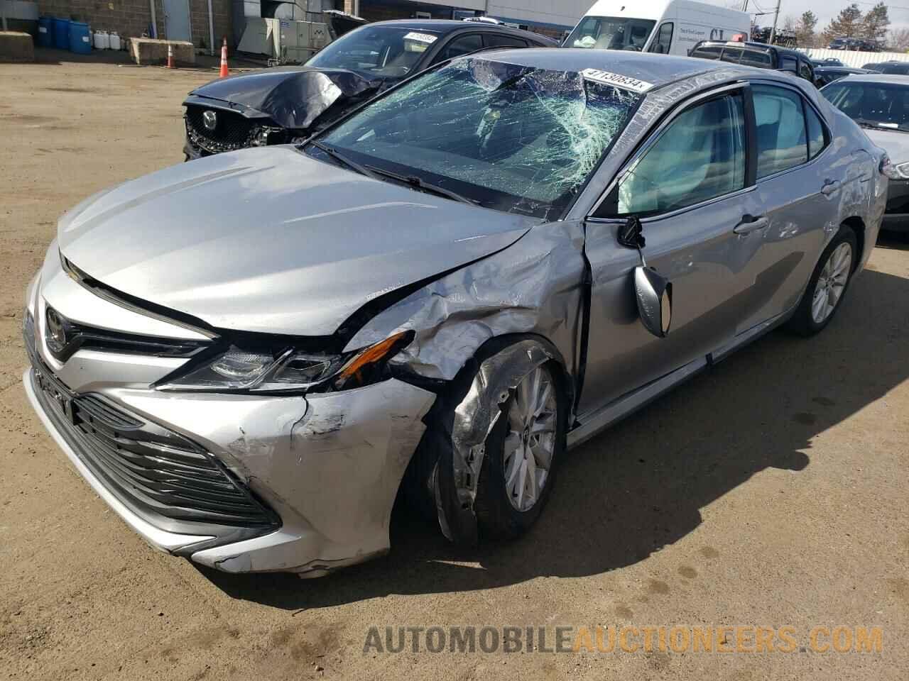 4T1B11HK2KU721512 TOYOTA CAMRY 2019