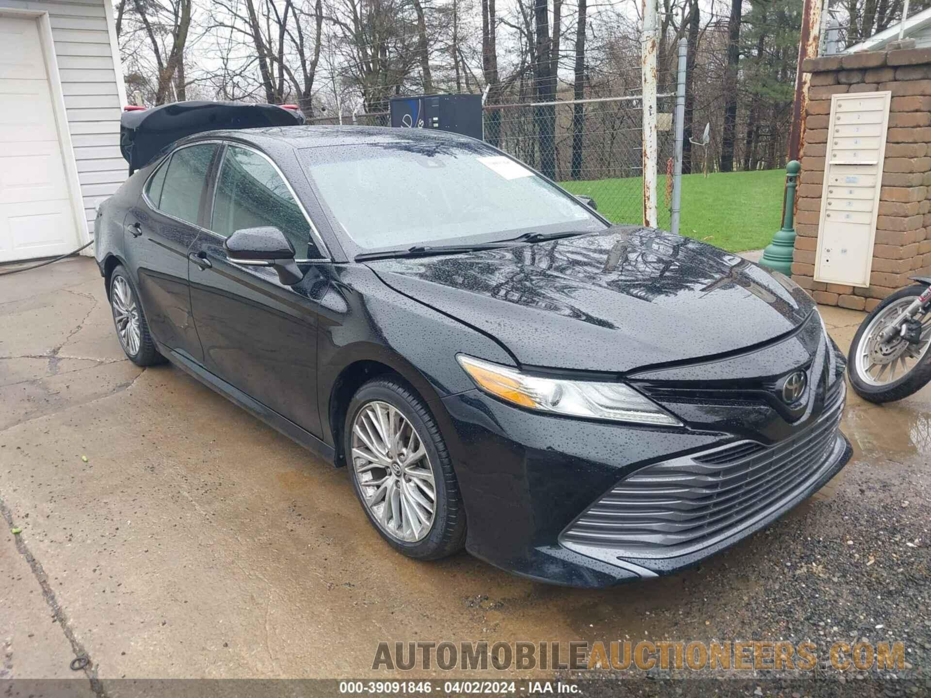 4T1B11HK2KU726077 TOYOTA CAMRY 2019