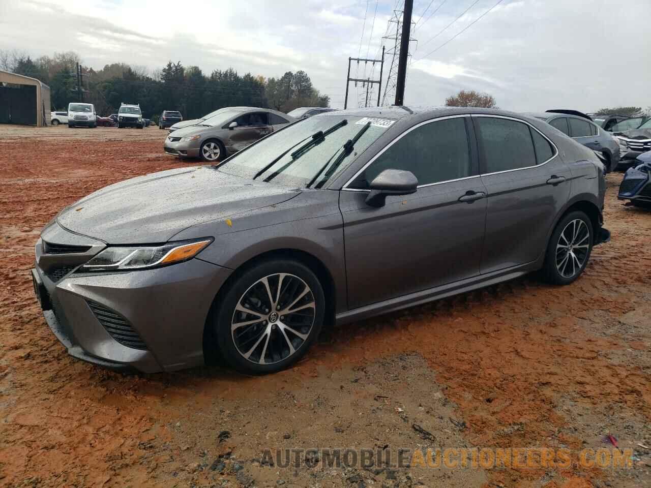 4T1B11HK2KU731697 TOYOTA CAMRY 2019