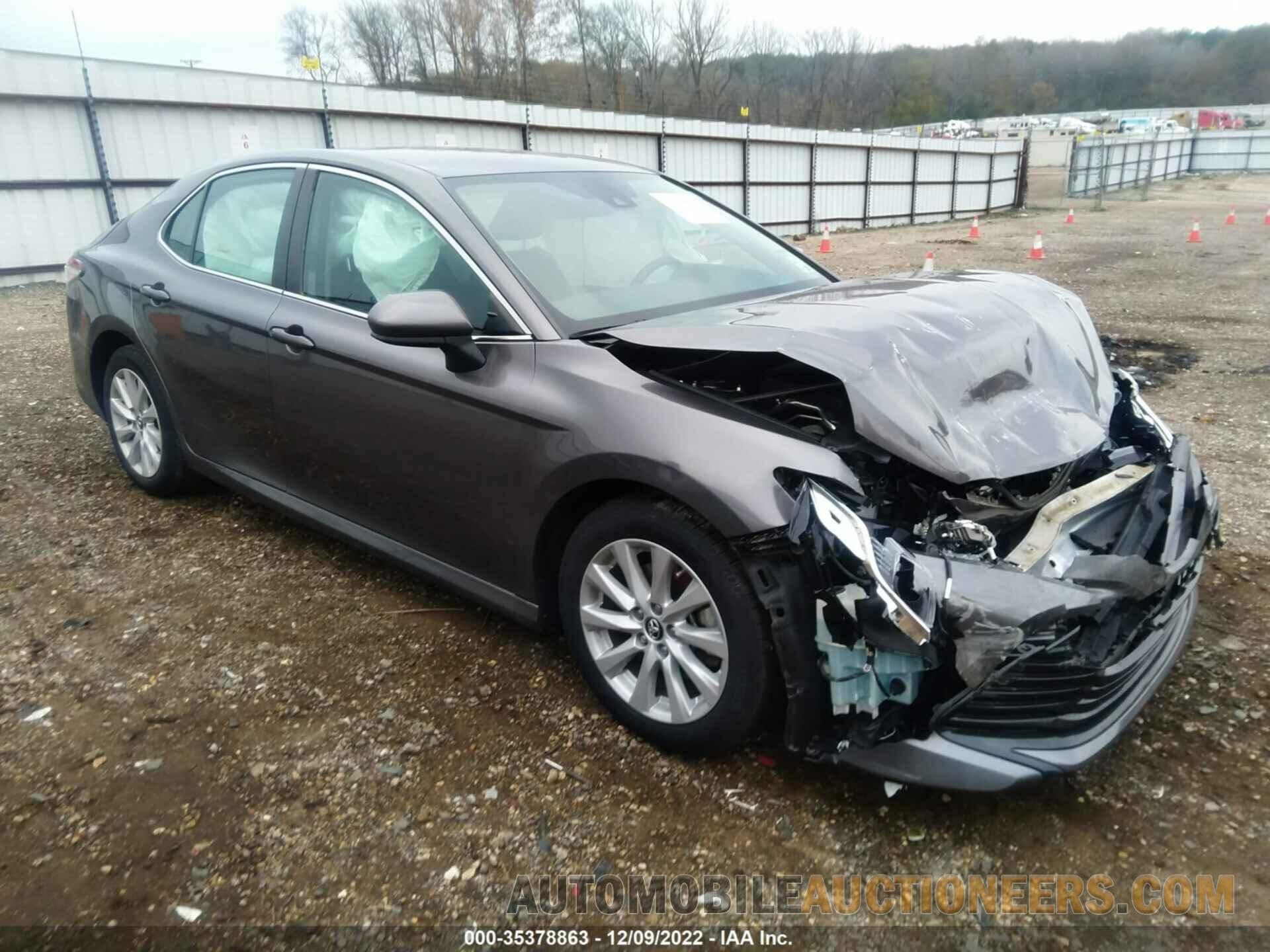 4T1B11HK2KU745938 TOYOTA CAMRY 2019