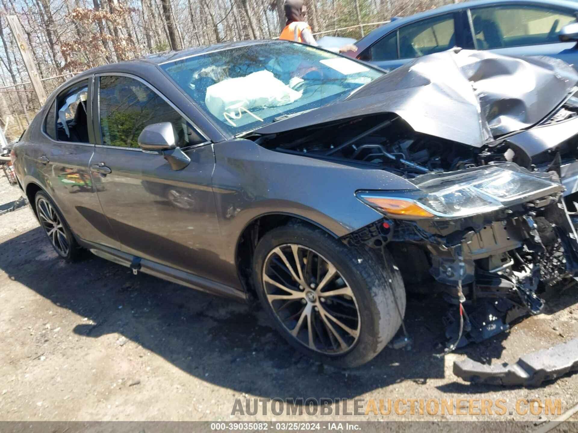 4T1B11HK2KU754879 TOYOTA CAMRY 2019