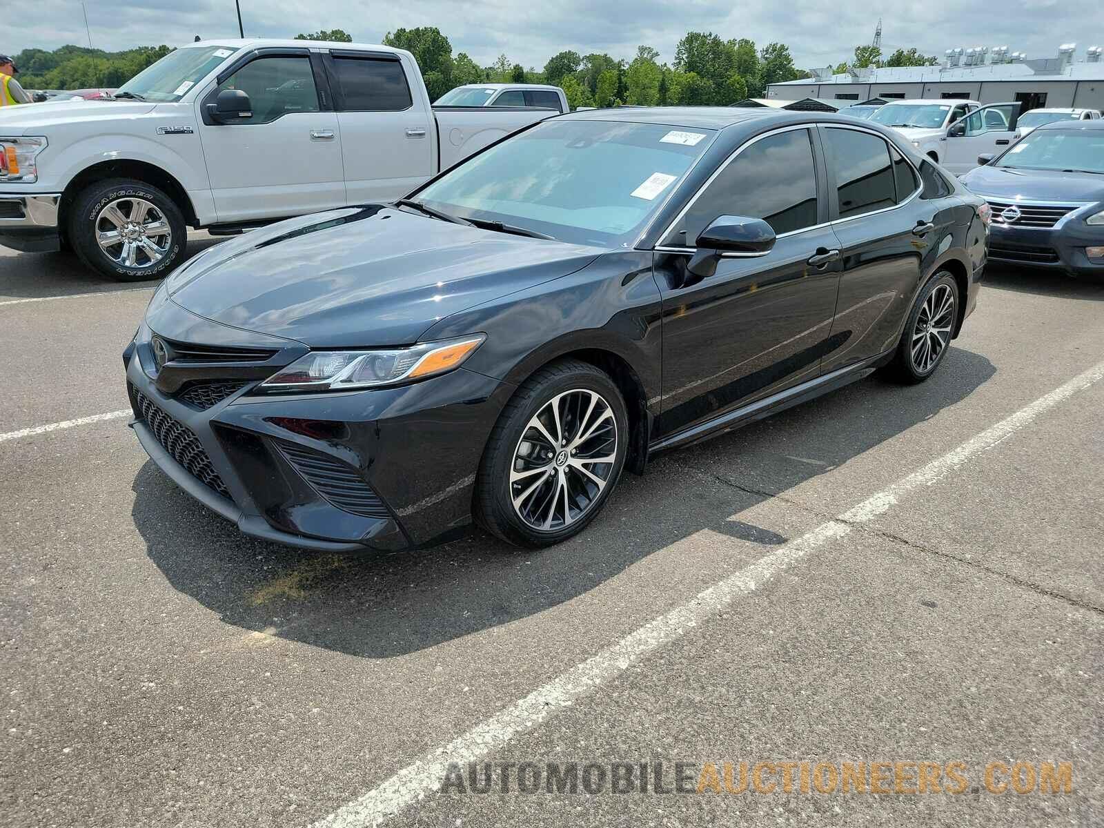 4T1B11HK2KU767258 Toyota Camry 2019