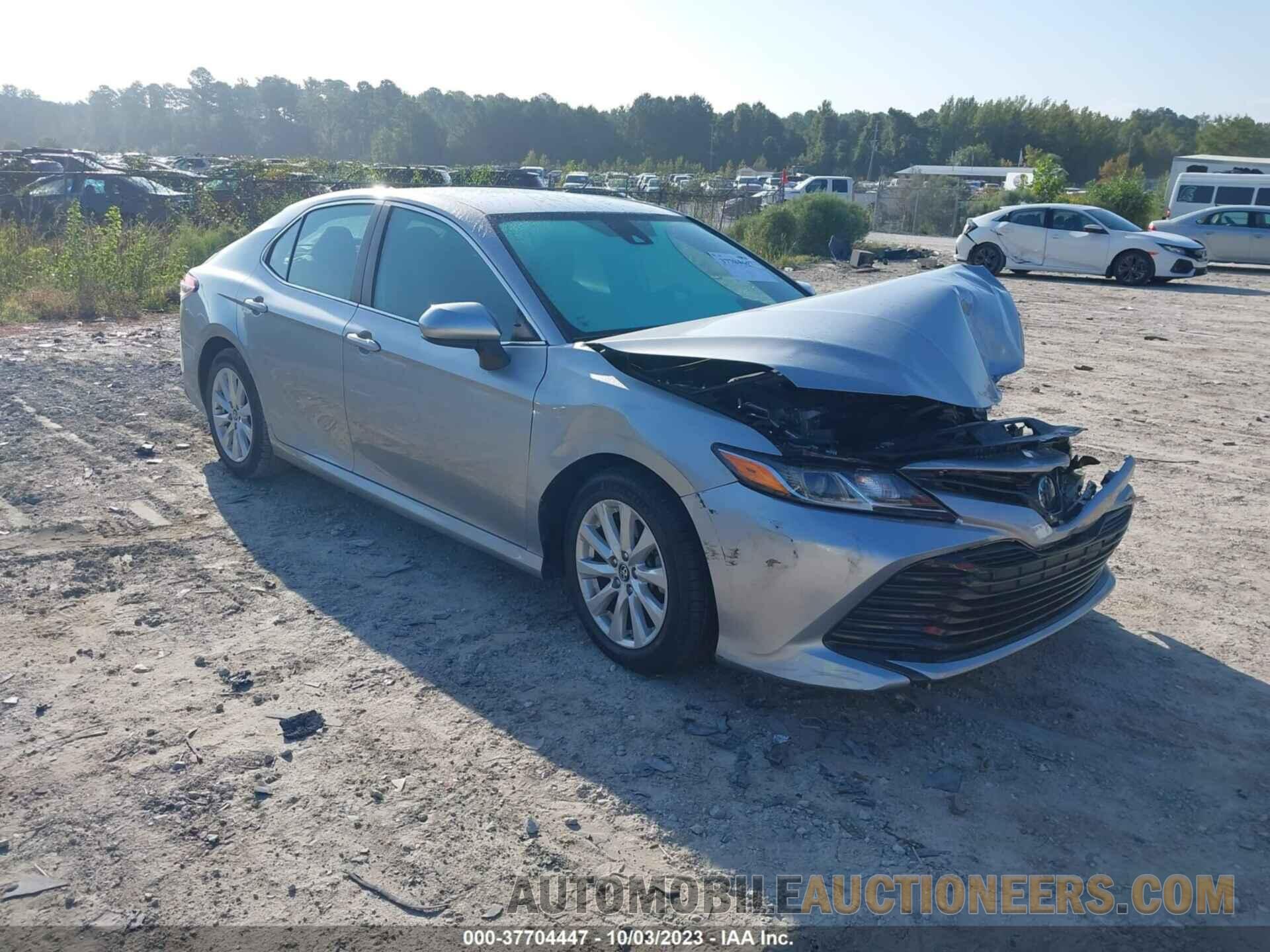 4T1B11HK2KU781175 TOYOTA CAMRY 2019