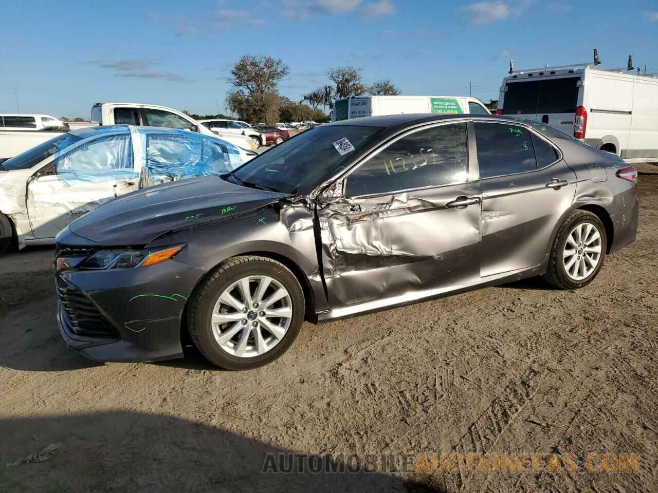 4T1B11HK2KU790684 TOYOTA CAMRY 2019