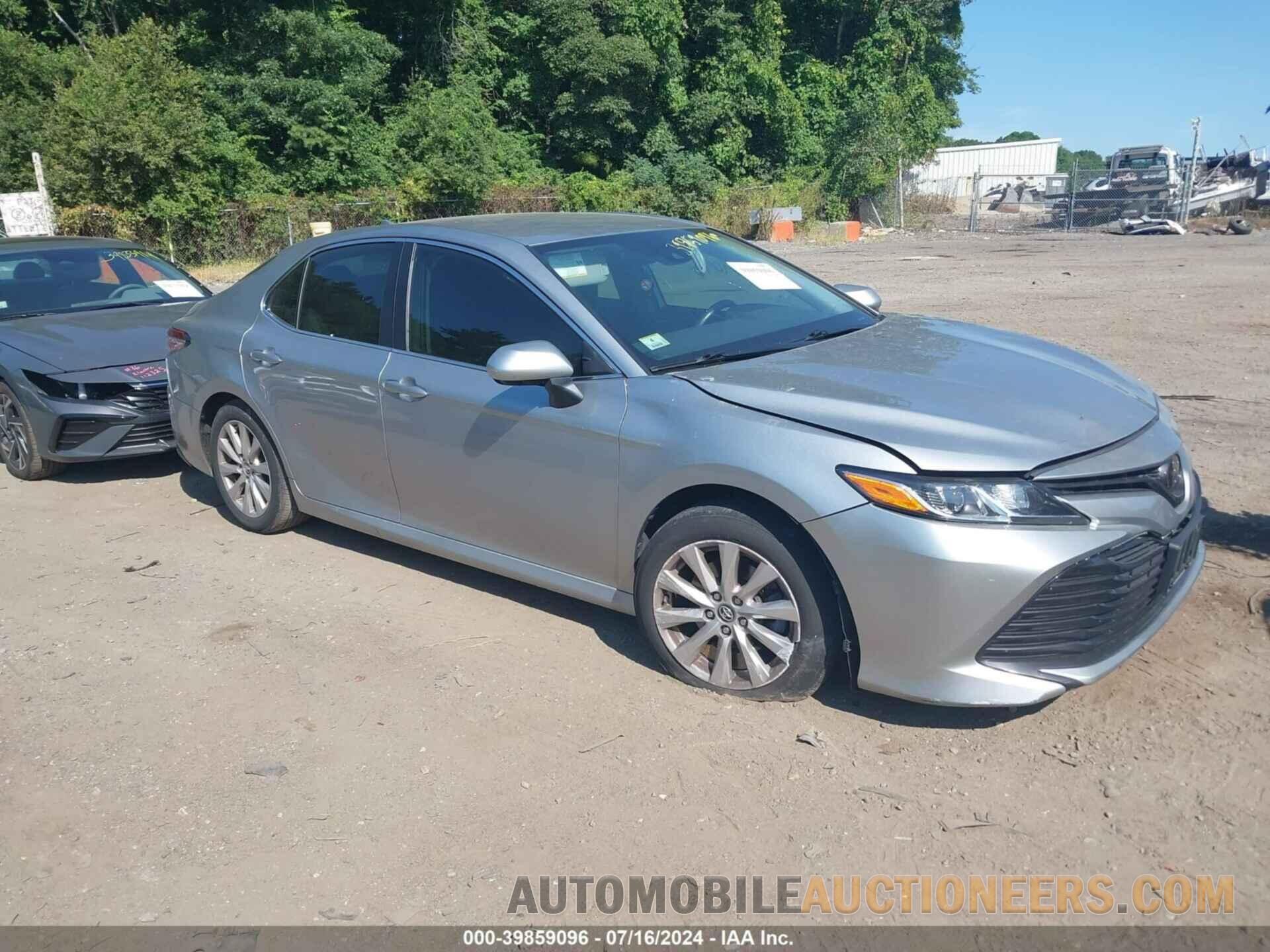 4T1B11HK2KU810075 TOYOTA CAMRY 2019