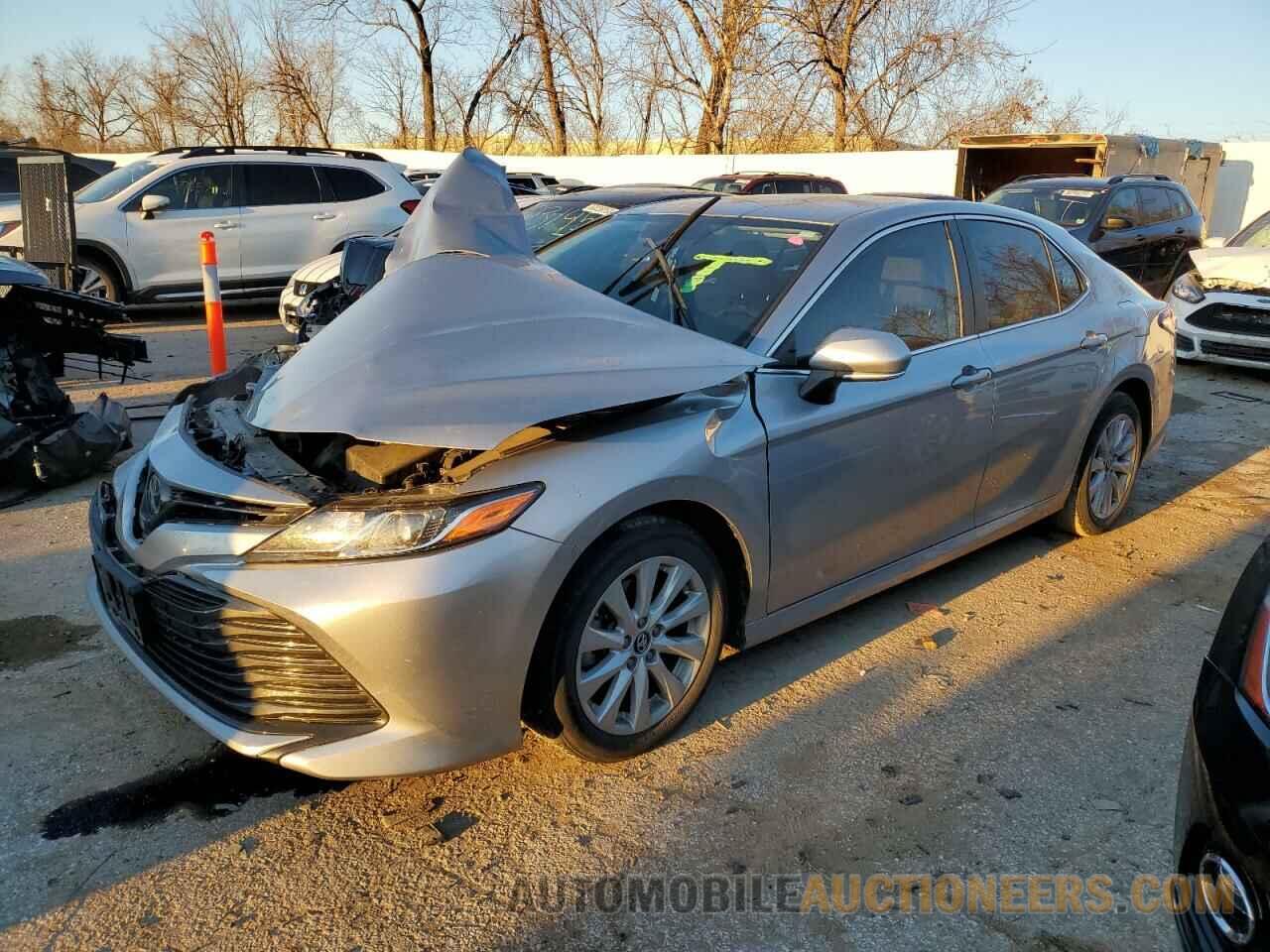 4T1B11HK2KU813445 TOYOTA CAMRY 2019