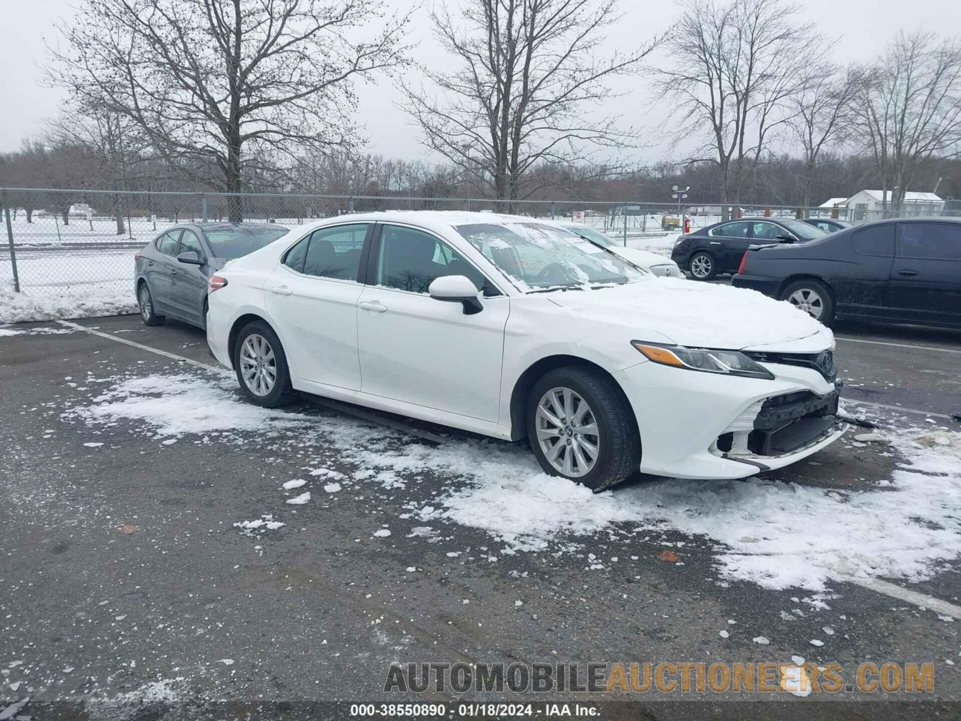 4T1B11HK2KU821349 TOYOTA CAMRY 2019