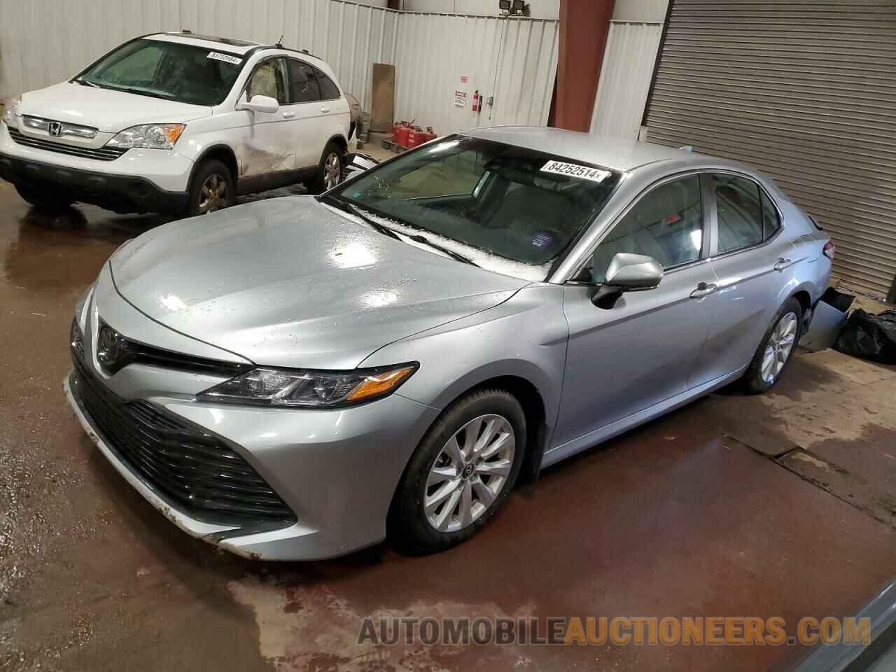 4T1B11HK2KU822601 TOYOTA CAMRY 2019