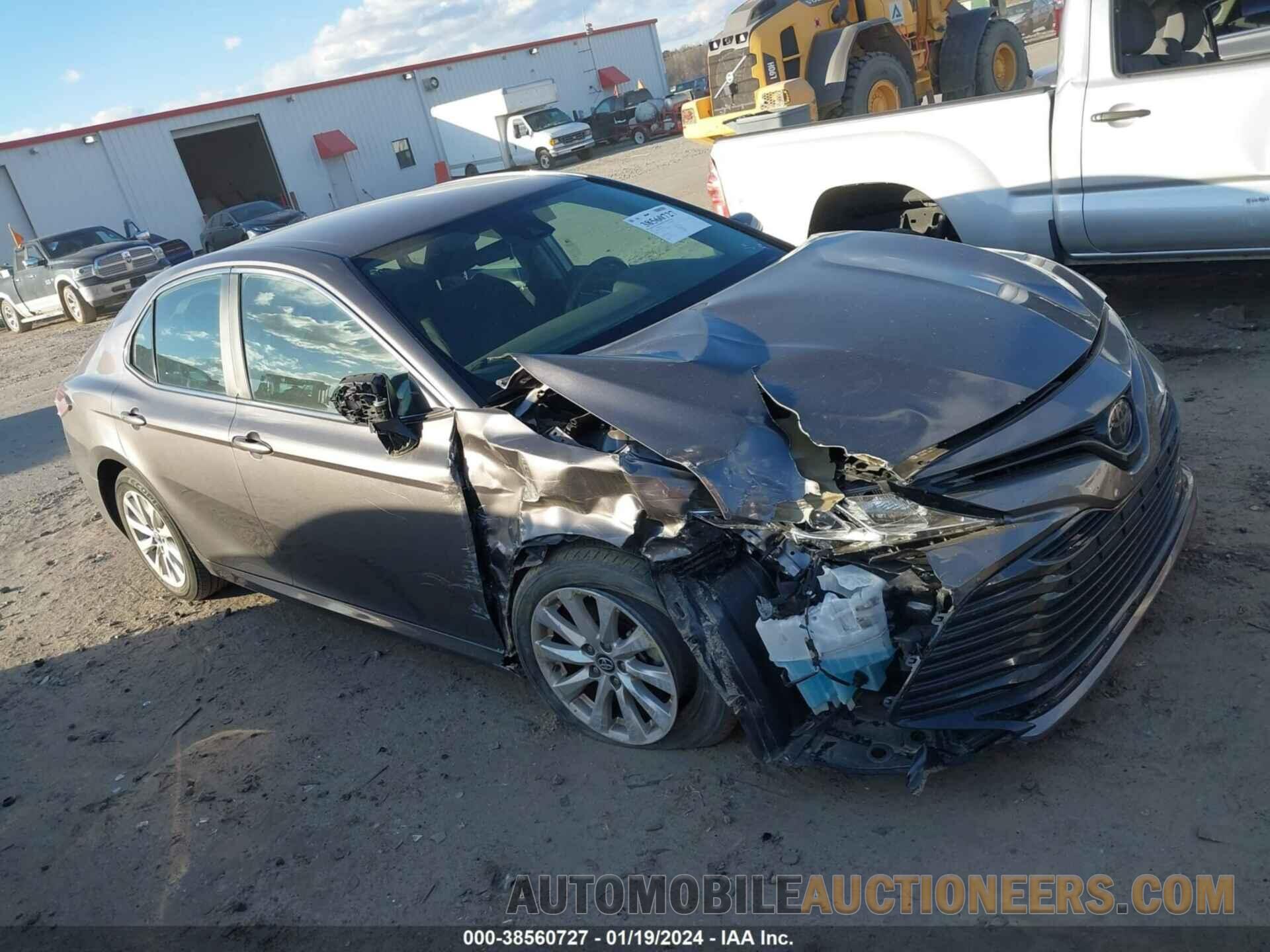 4T1B11HK2KU826597 TOYOTA CAMRY 2019