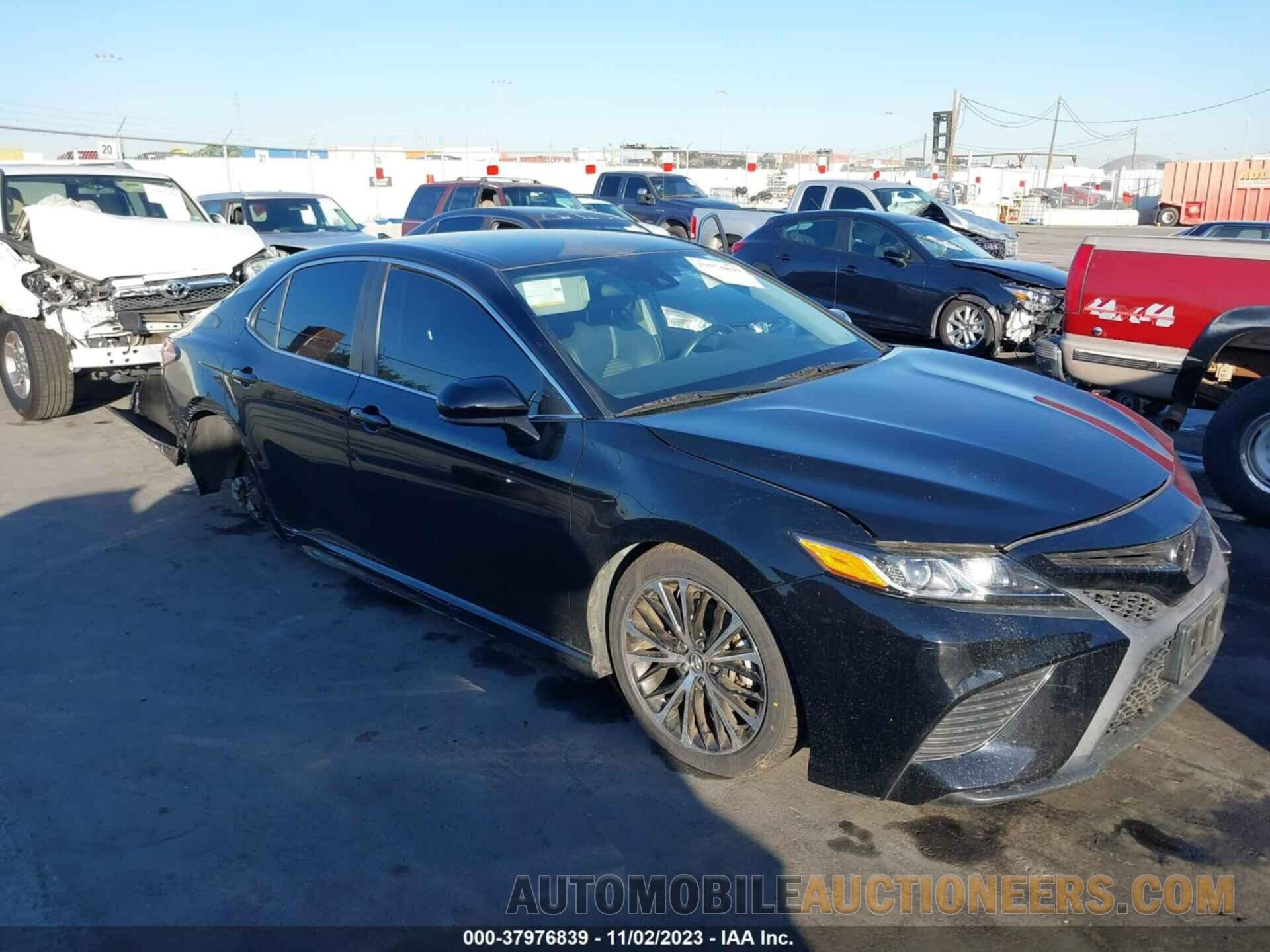 4T1B11HK2KU829032 TOYOTA CAMRY 2019