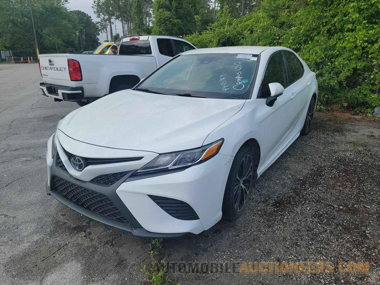 4T1B11HK2KU833842 Toyota Camry 2019