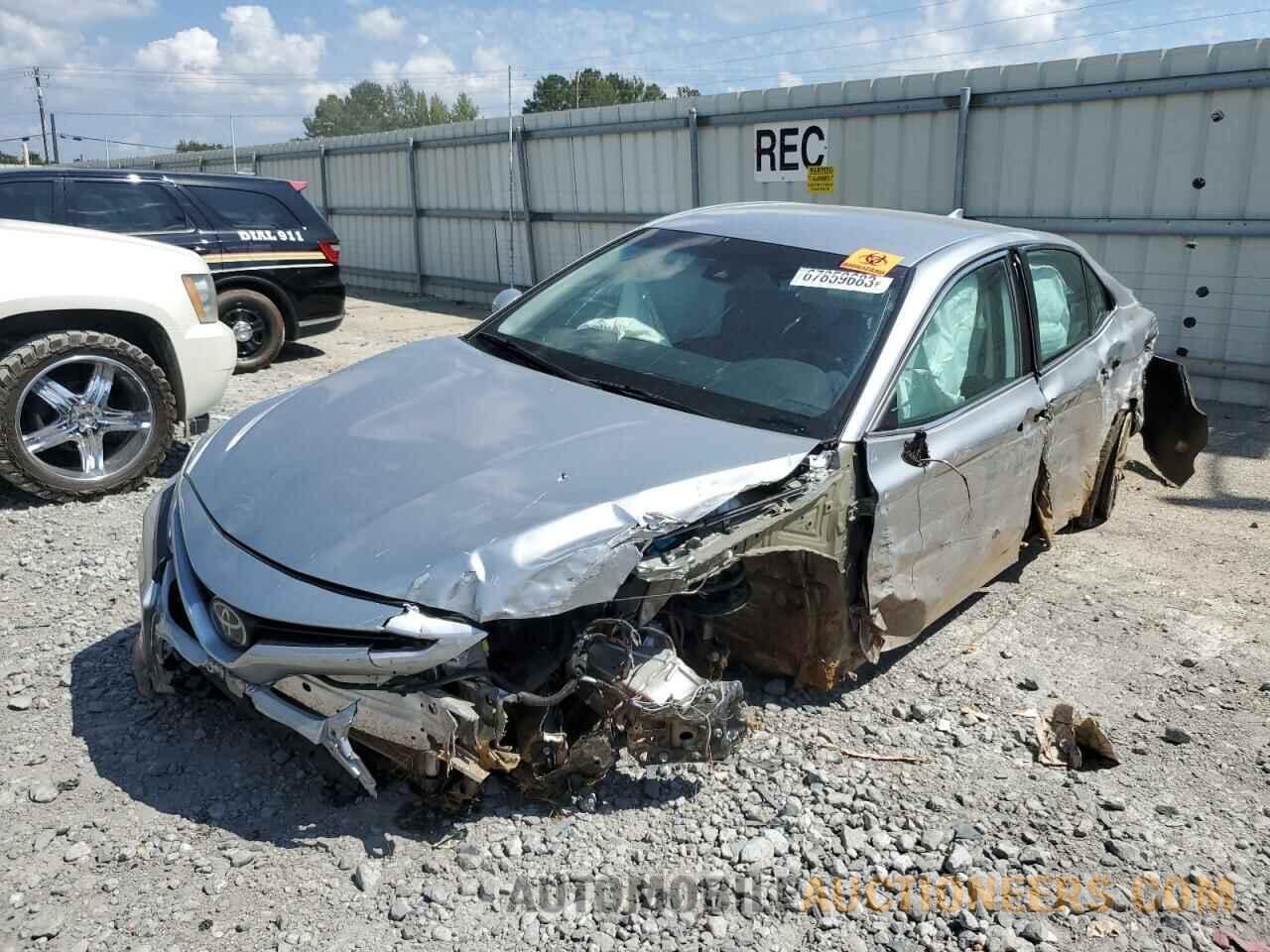 4T1B11HK2KU836501 TOYOTA CAMRY 2019