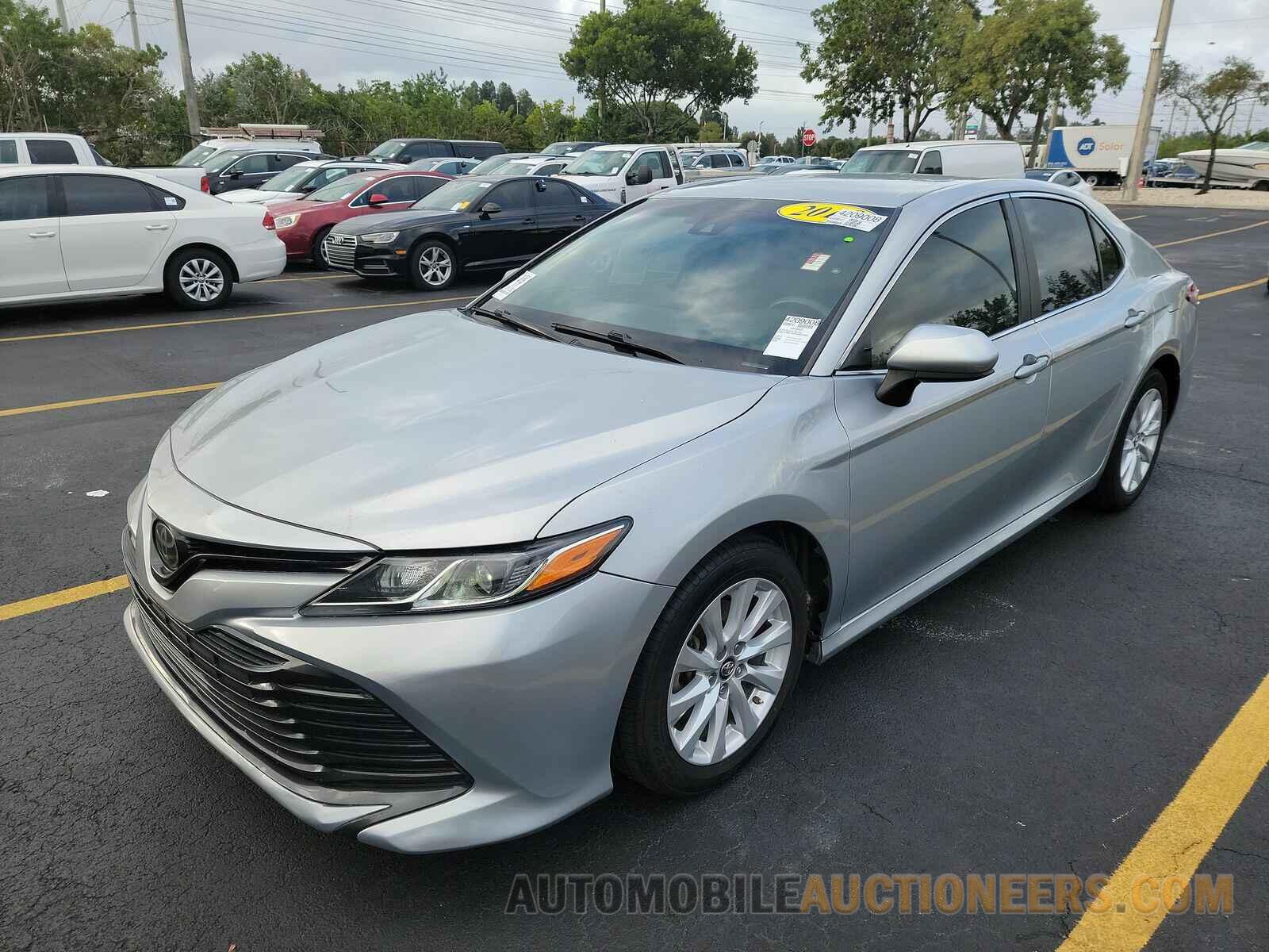 4T1B11HK3JU006365 Toyota Camry LE 2018