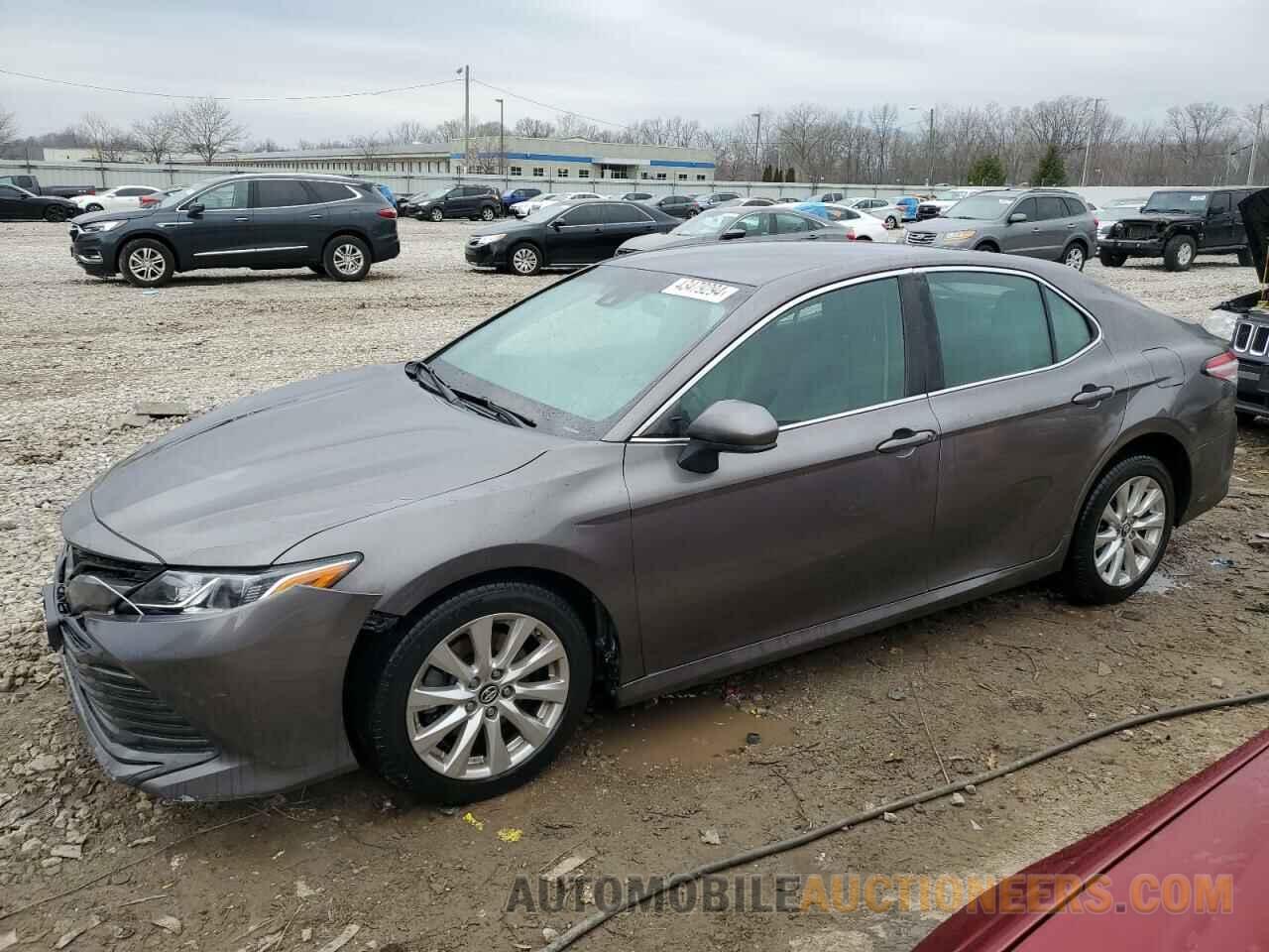 4T1B11HK3JU007158 TOYOTA CAMRY 2018