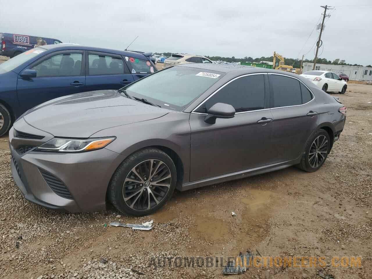 4T1B11HK3JU007547 TOYOTA CAMRY 2018