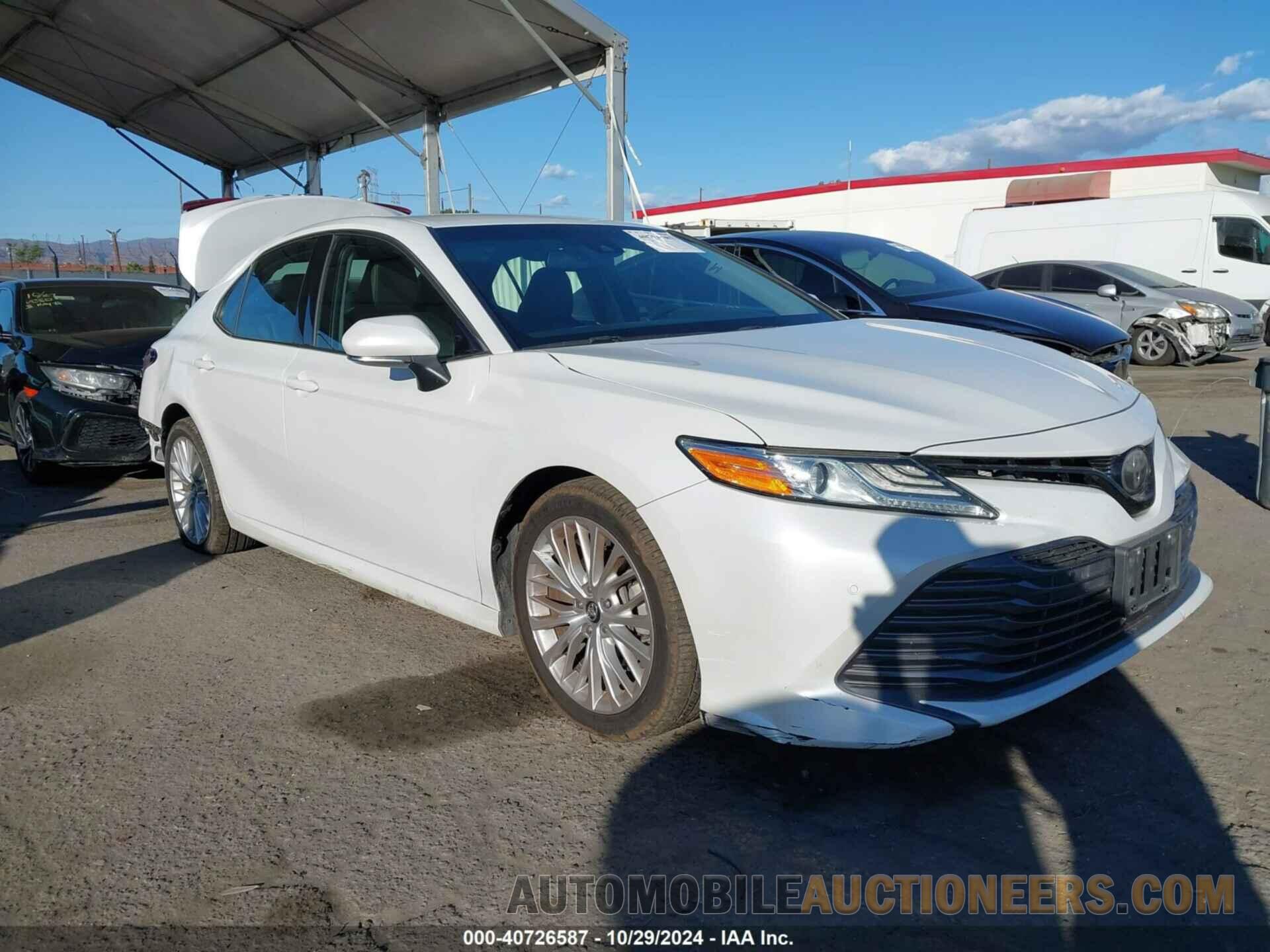 4T1B11HK3JU011680 TOYOTA CAMRY 2018