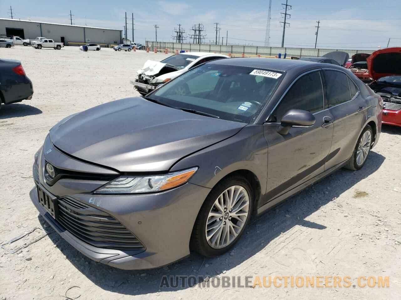 4T1B11HK3JU013607 TOYOTA CAMRY 2018