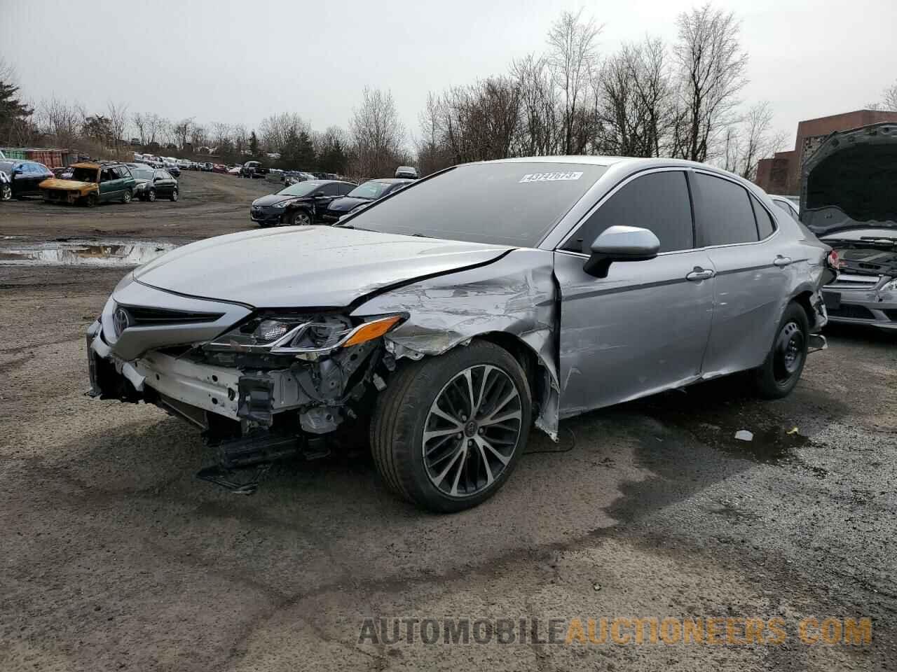 4T1B11HK3JU016197 TOYOTA CAMRY 2018