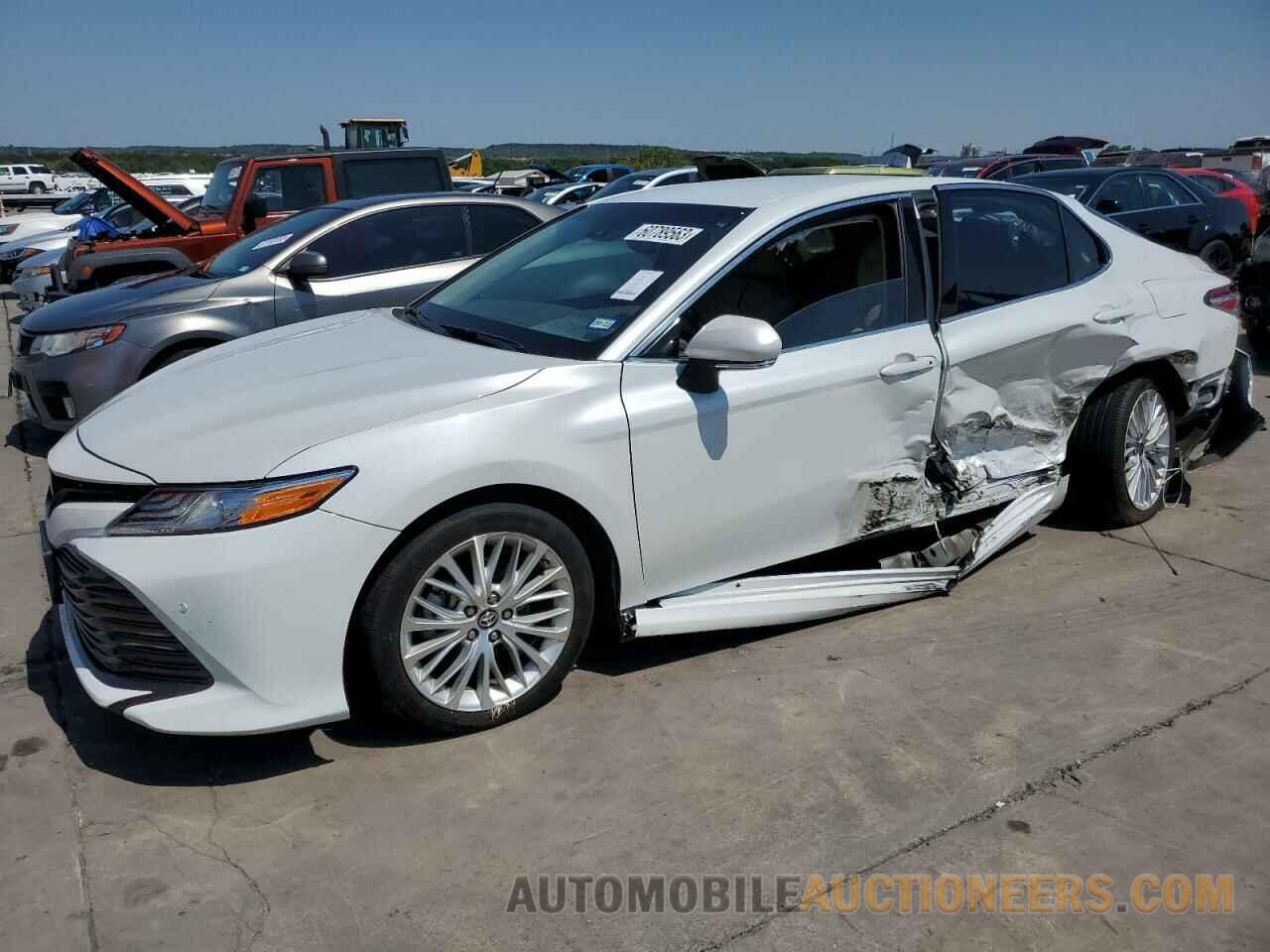 4T1B11HK3JU019794 TOYOTA CAMRY 2018