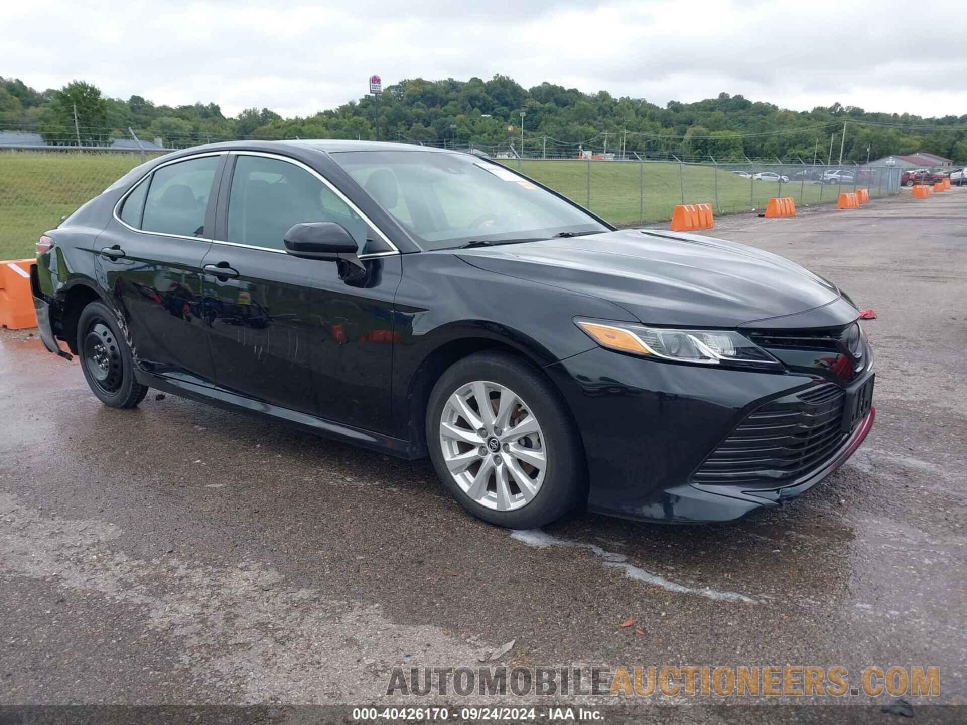 4T1B11HK3JU020914 TOYOTA CAMRY 2018