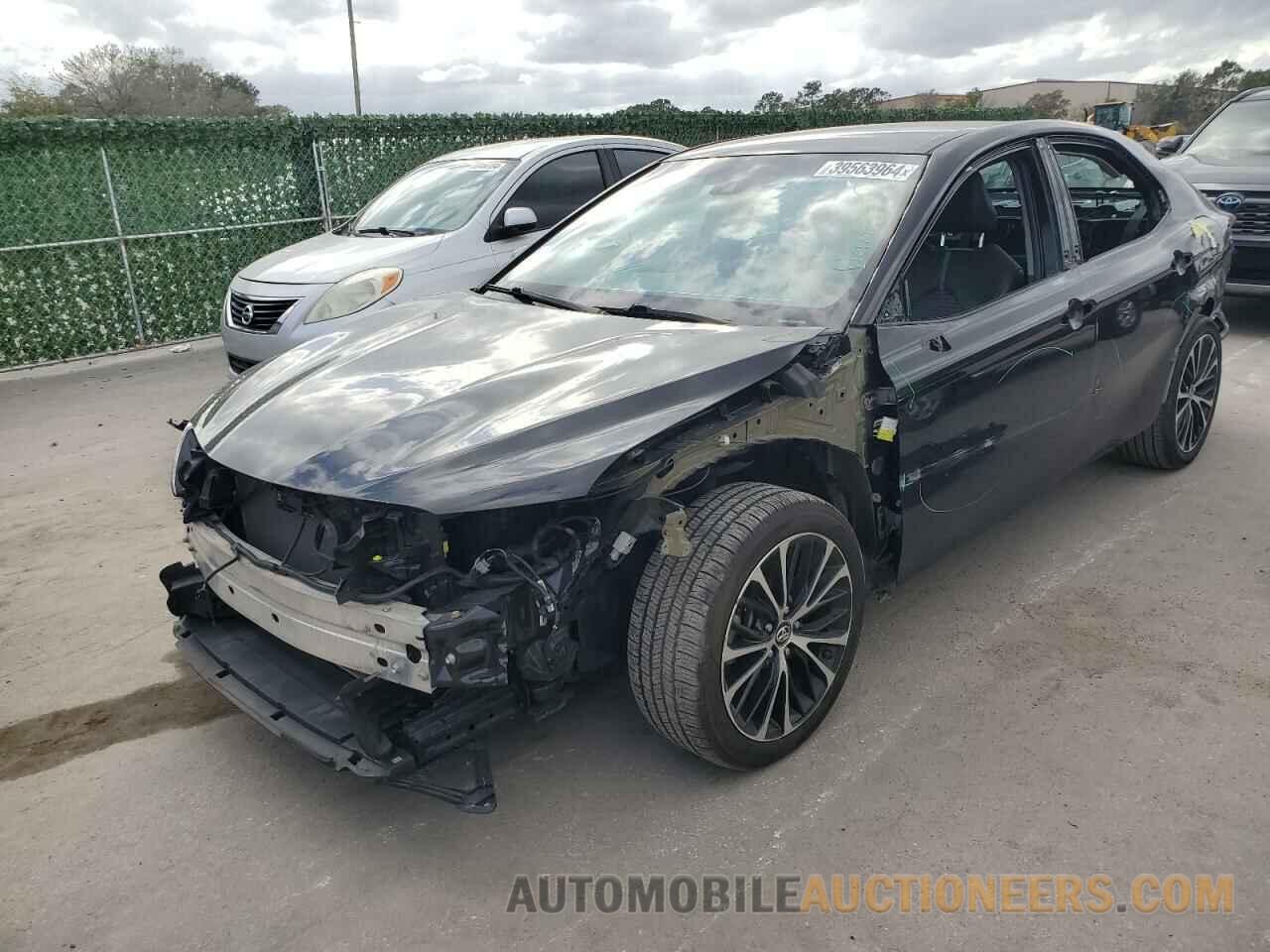 4T1B11HK3JU021741 TOYOTA CAMRY 2018