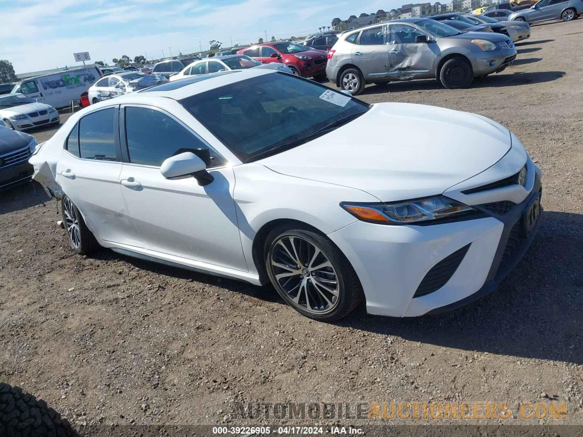 4T1B11HK3JU021853 TOYOTA CAMRY 2018