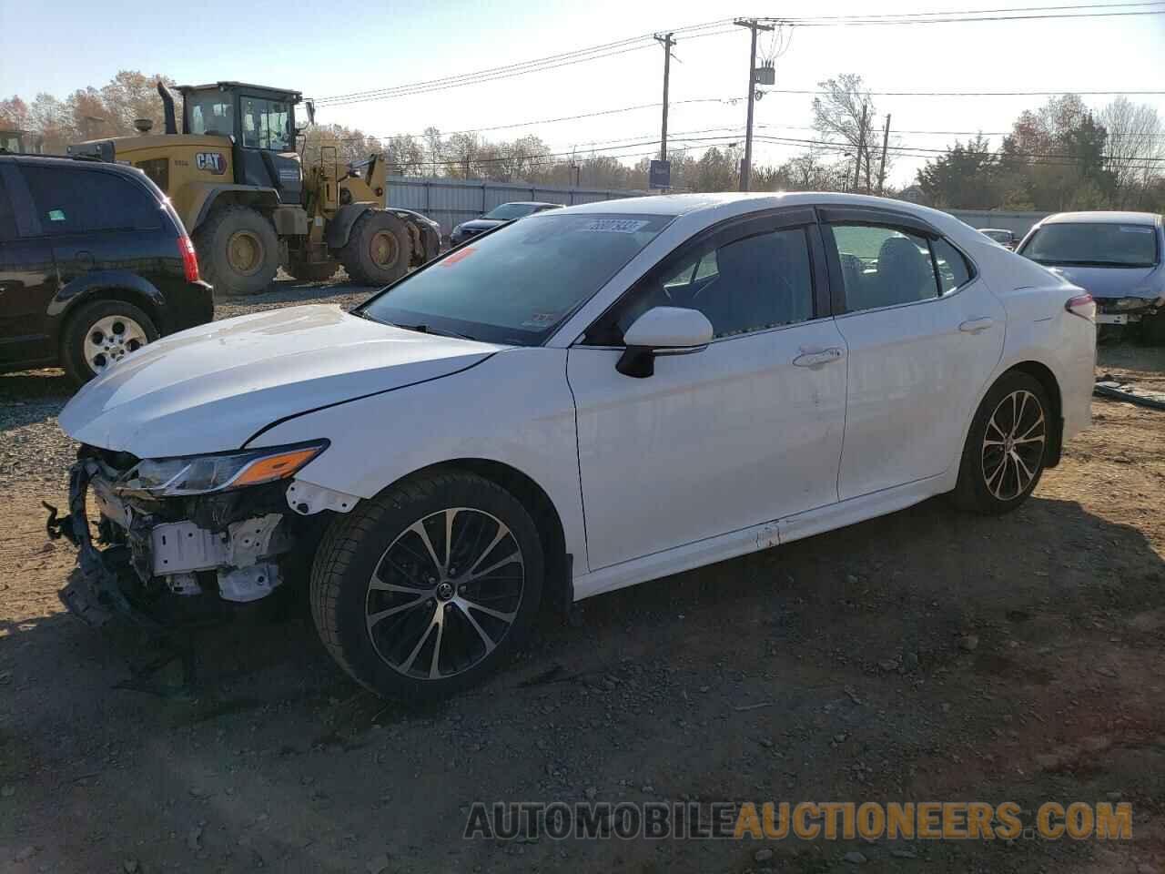 4T1B11HK3JU023666 TOYOTA CAMRY 2018