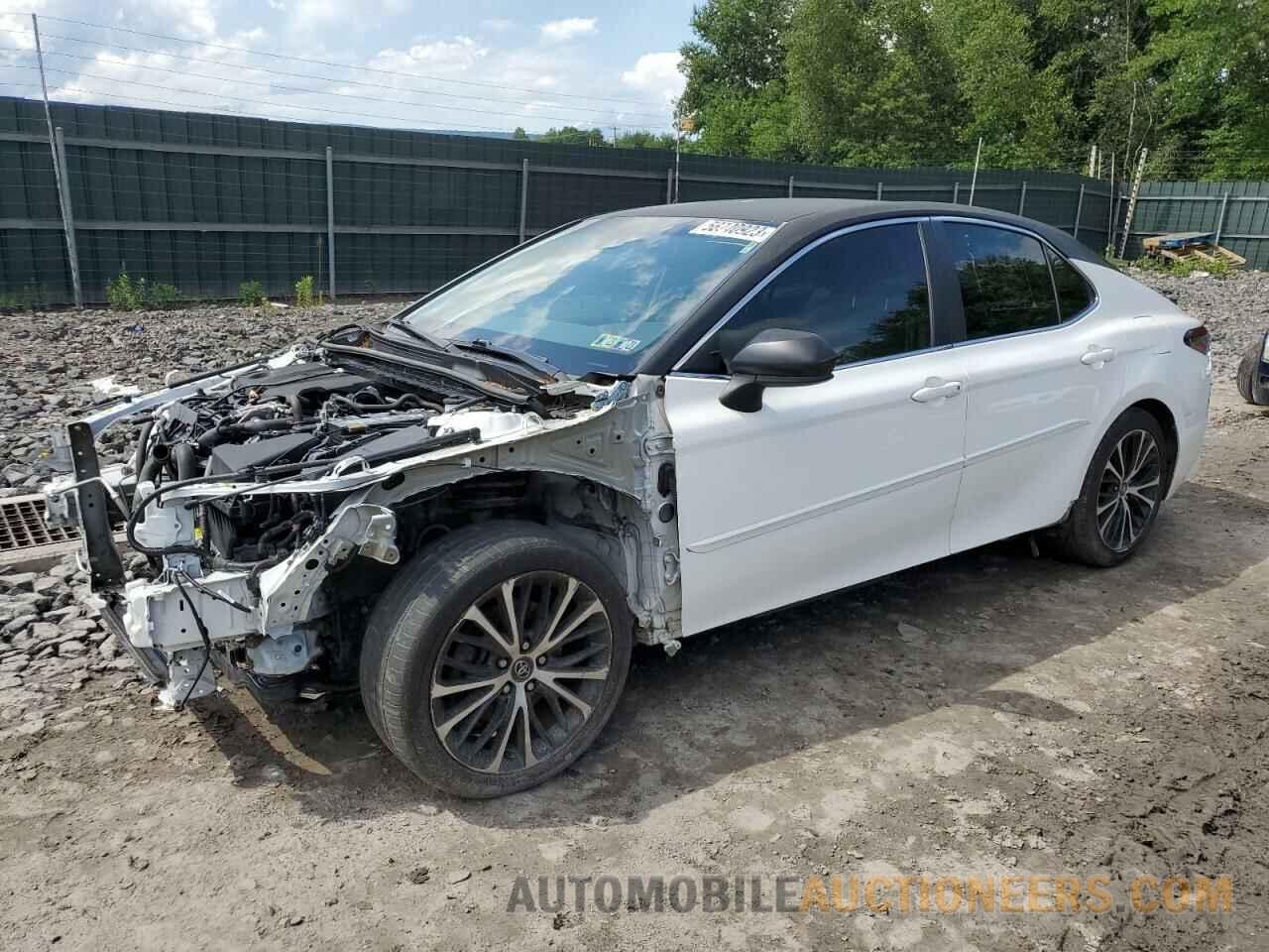 4T1B11HK3JU035591 TOYOTA CAMRY 2018