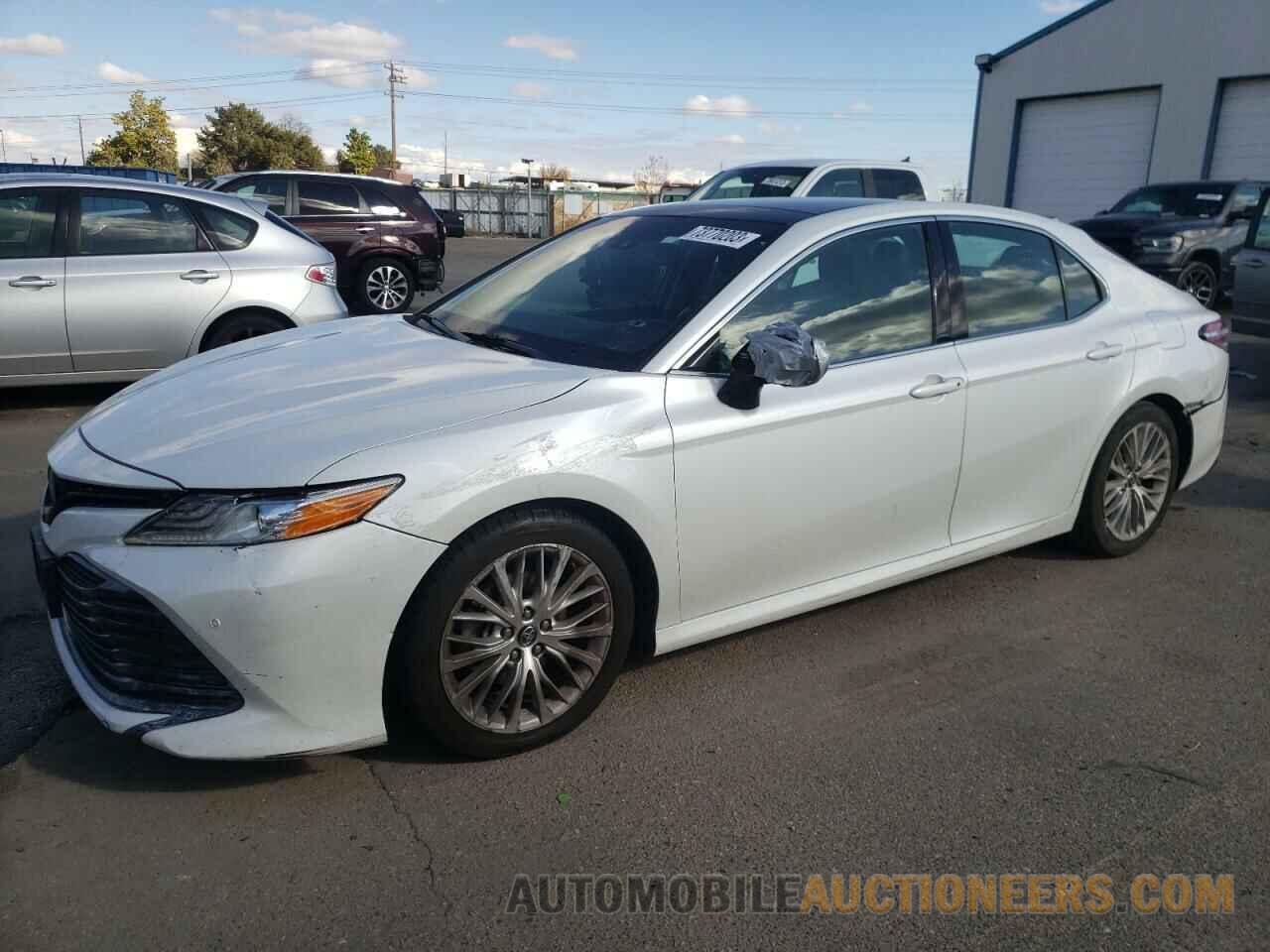 4T1B11HK3JU042363 TOYOTA CAMRY 2018