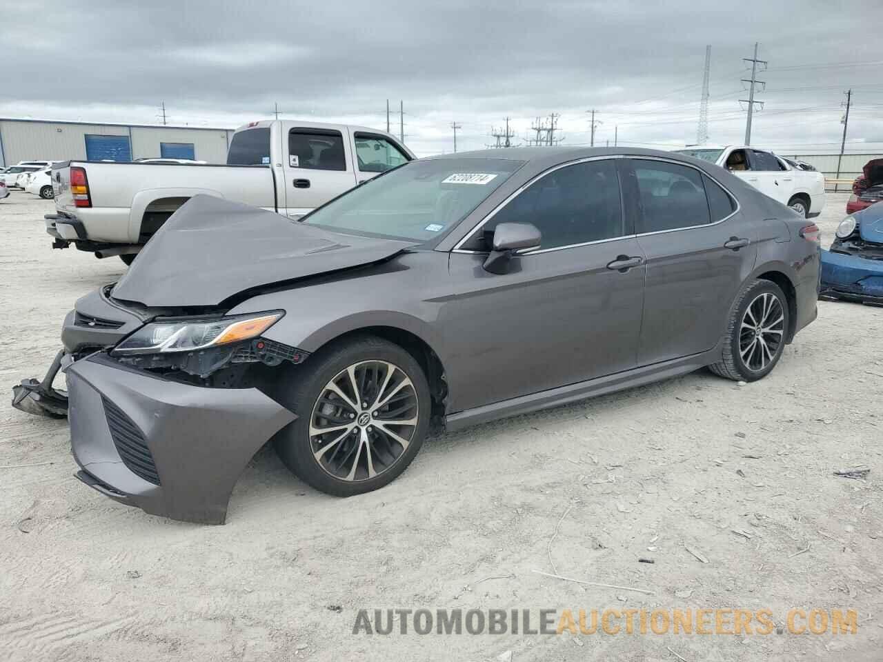 4T1B11HK3JU043769 TOYOTA CAMRY 2018