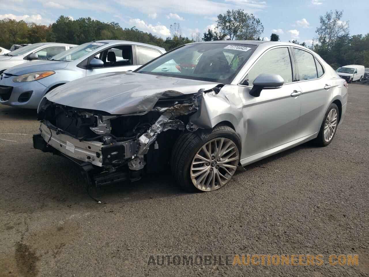 4T1B11HK3JU043786 TOYOTA CAMRY 2018