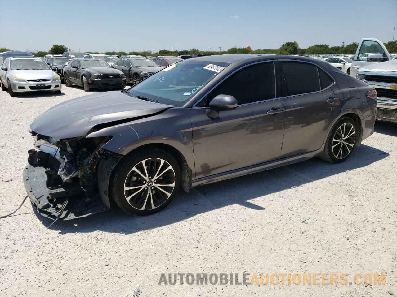 4T1B11HK3JU044582 TOYOTA CAMRY 2018