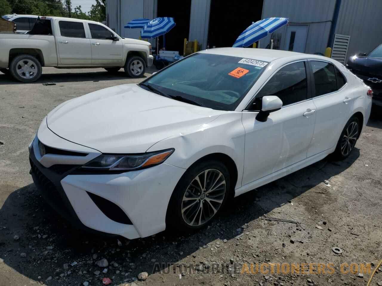 4T1B11HK3JU046445 TOYOTA CAMRY 2018