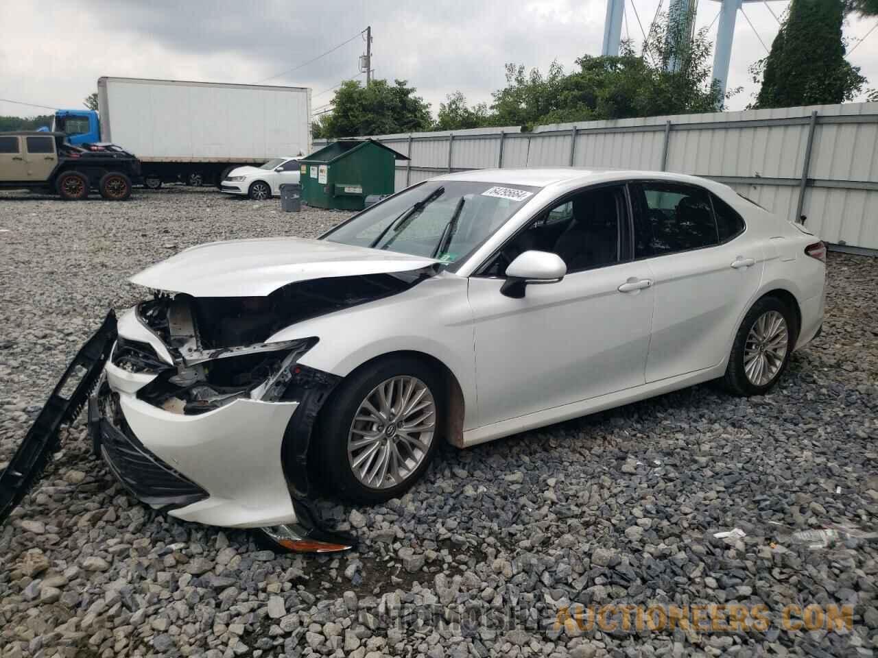 4T1B11HK3JU048020 TOYOTA CAMRY 2018