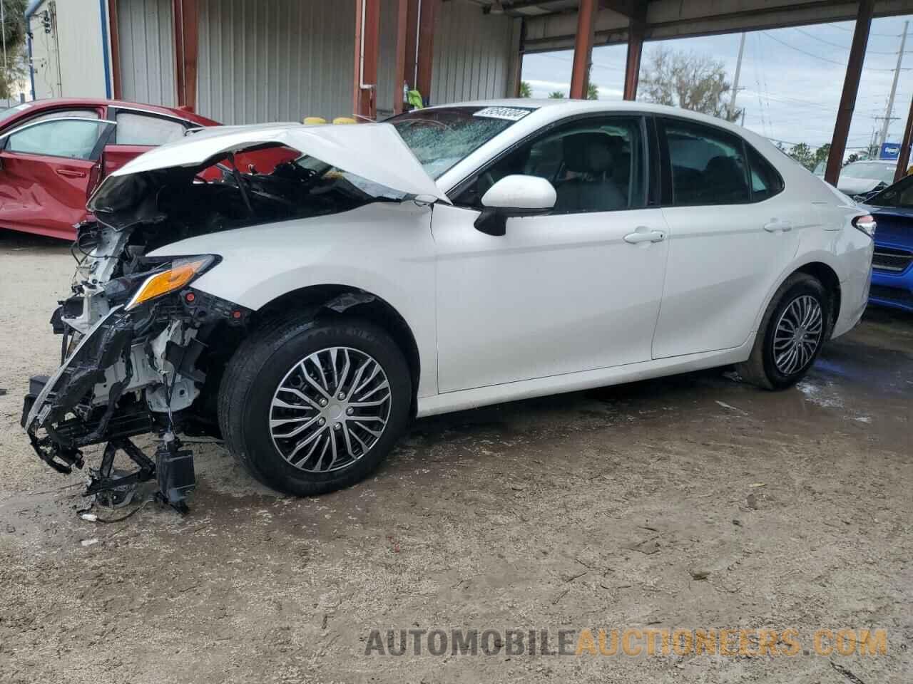 4T1B11HK3JU049314 TOYOTA CAMRY 2018