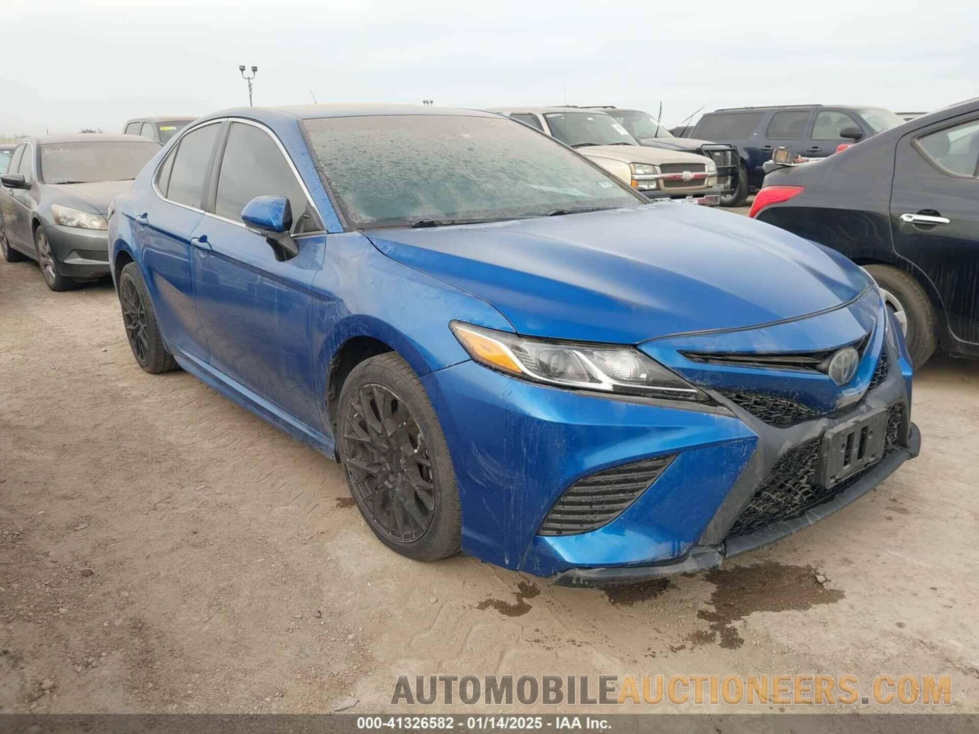 4T1B11HK3JU049412 TOYOTA CAMRY 2018