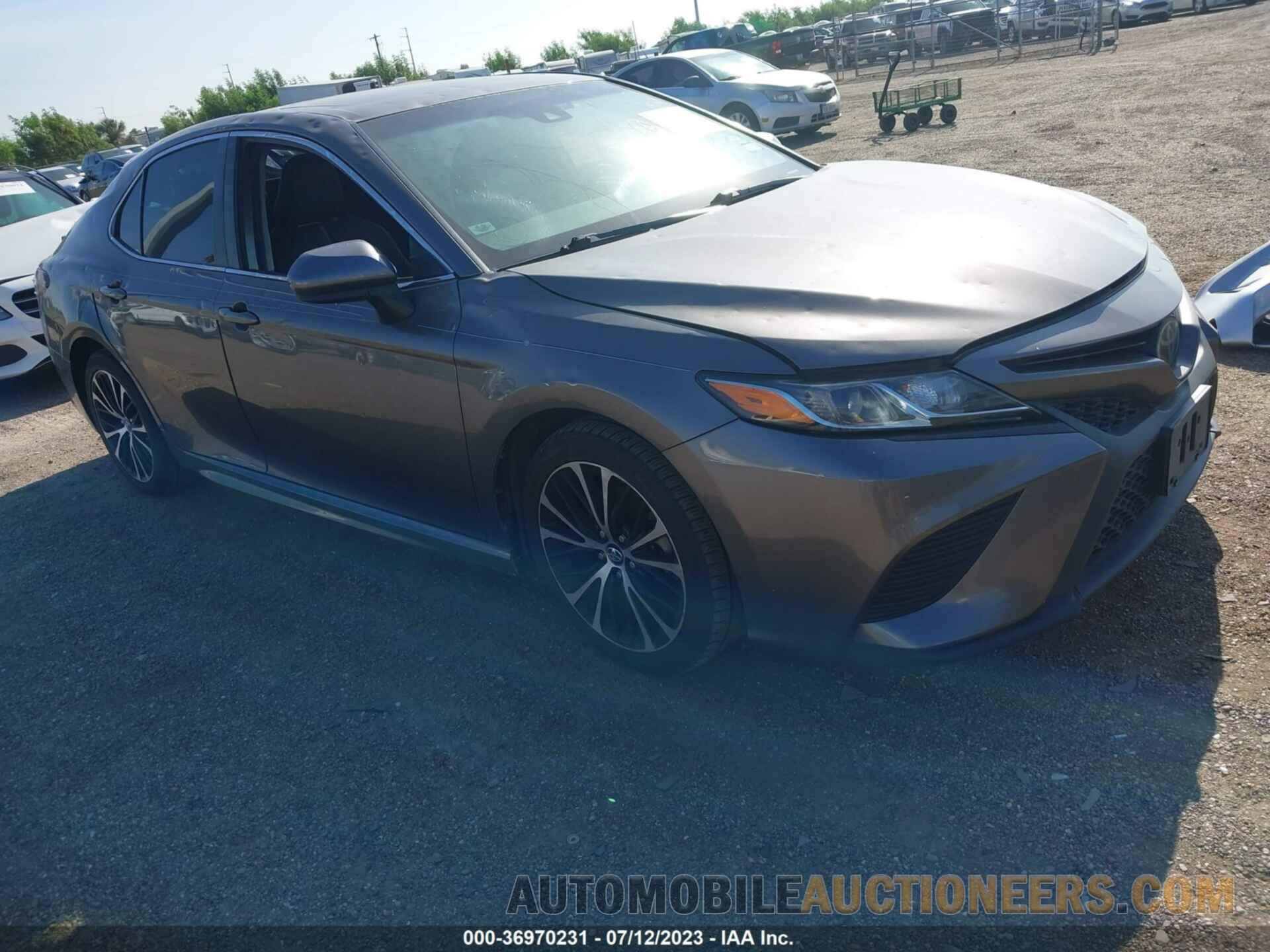 4T1B11HK3JU053914 TOYOTA CAMRY 2018