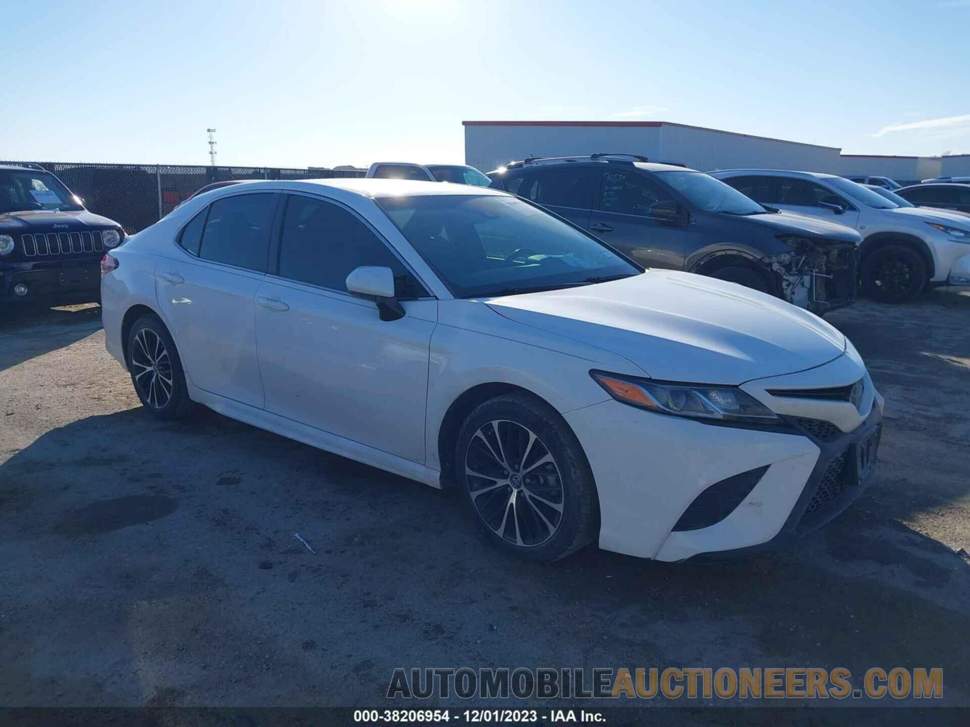 4T1B11HK3JU054190 TOYOTA CAMRY 2018