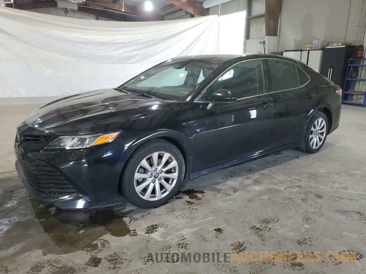 4T1B11HK3JU055601 TOYOTA CAMRY 2018