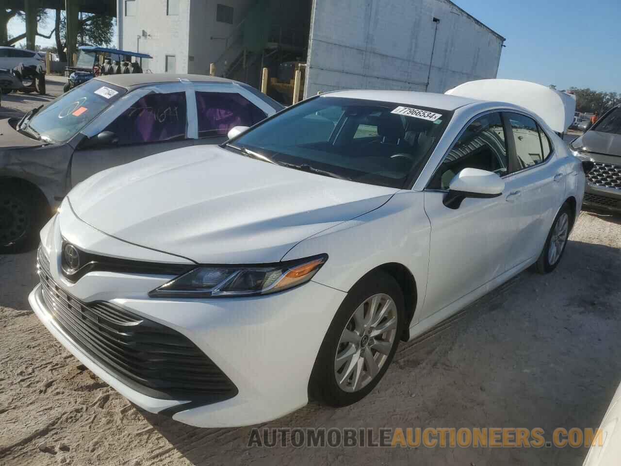 4T1B11HK3JU056392 TOYOTA CAMRY 2018