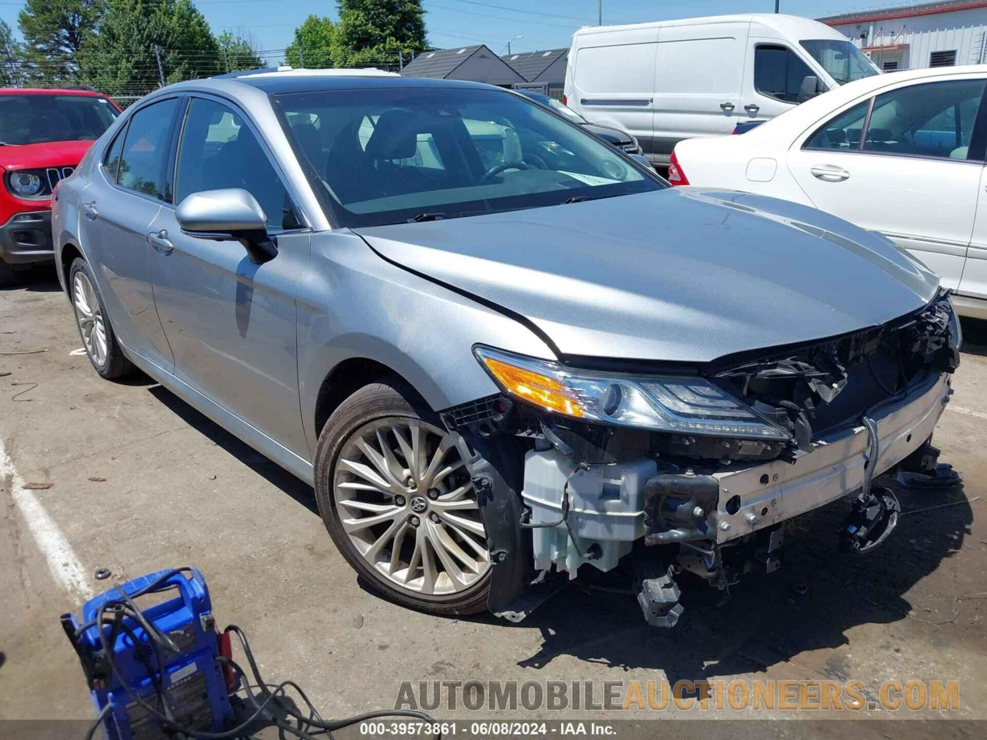 4T1B11HK3JU057879 TOYOTA CAMRY 2018